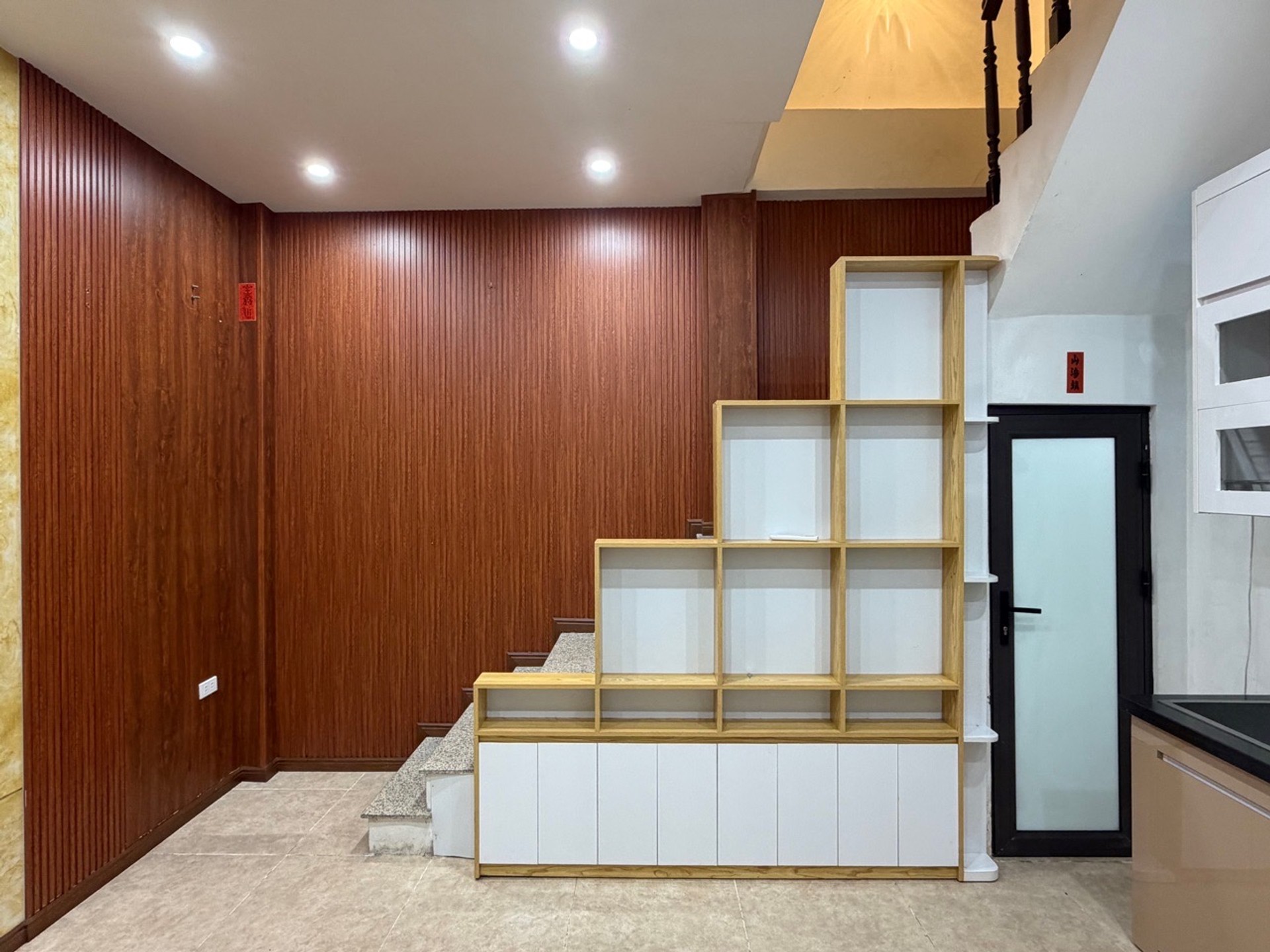 Bán nhà Đống Đa - diện tích 31m2 5 tầng - Ô TÔ ĐỖ CỔNG - giá 9,2 tỷ
