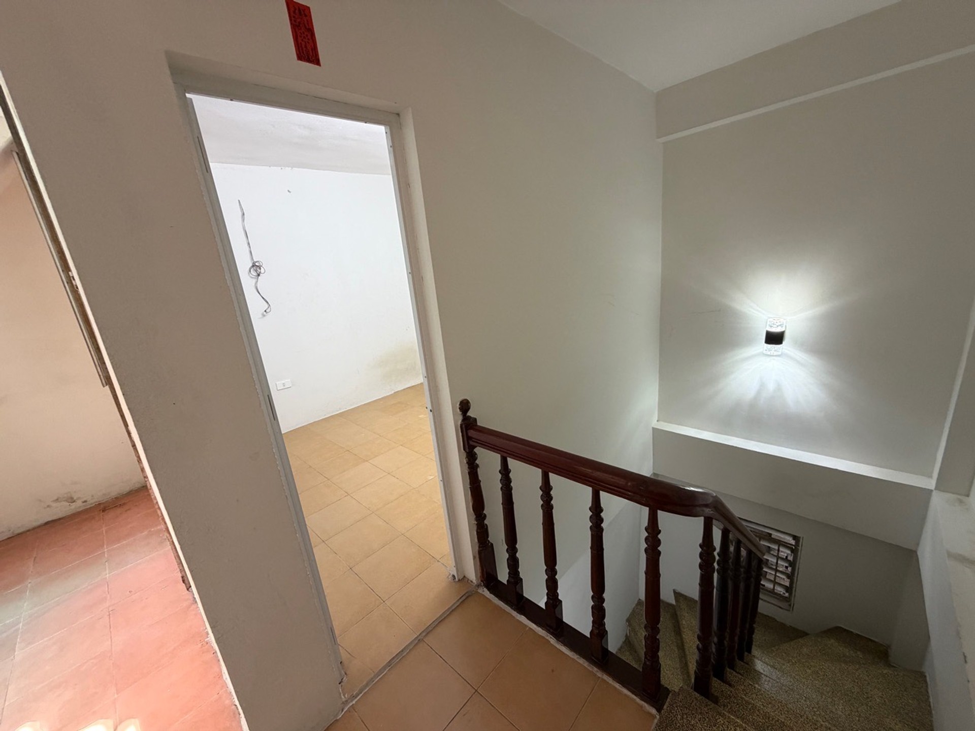 Bán nhà Đống Đa - diện tích 31m2 5 tầng - Ô TÔ ĐỖ CỔNG - giá 9,2 tỷ