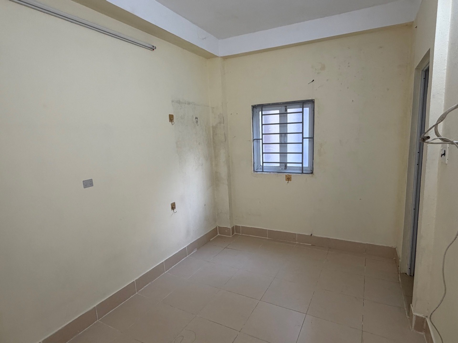 Bán nhà Đống Đa - diện tích 31m2 5 tầng - Ô TÔ ĐỖ CỔNG - giá 9,2 tỷ