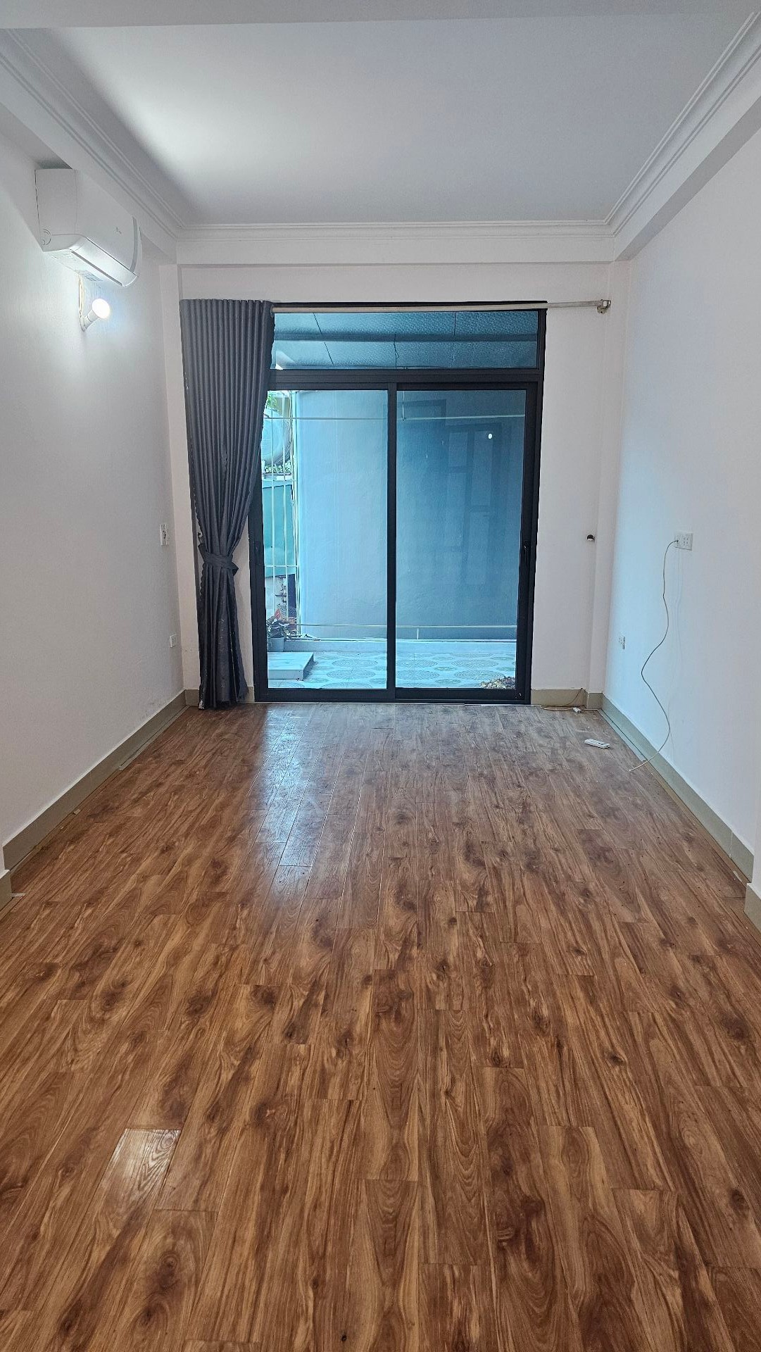 Bán nhà Vĩnh Hưng - diện tích 31m2 5 tầng - Ô tô đỗ cổng - giá 7,5 tỷ