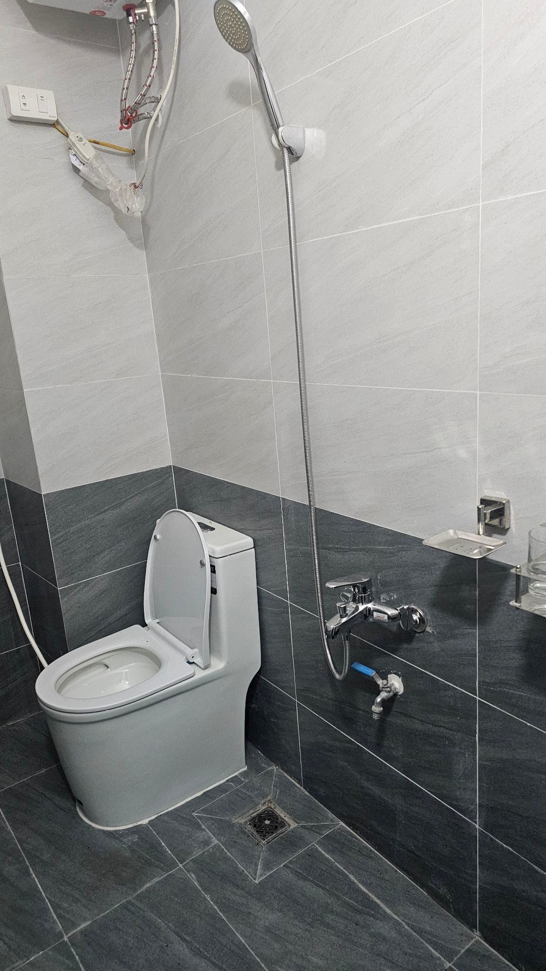 Bán nhà Vĩnh Hưng - diện tích 31m2 5 tầng - Ô tô đỗ cổng - giá 7,5 tỷ