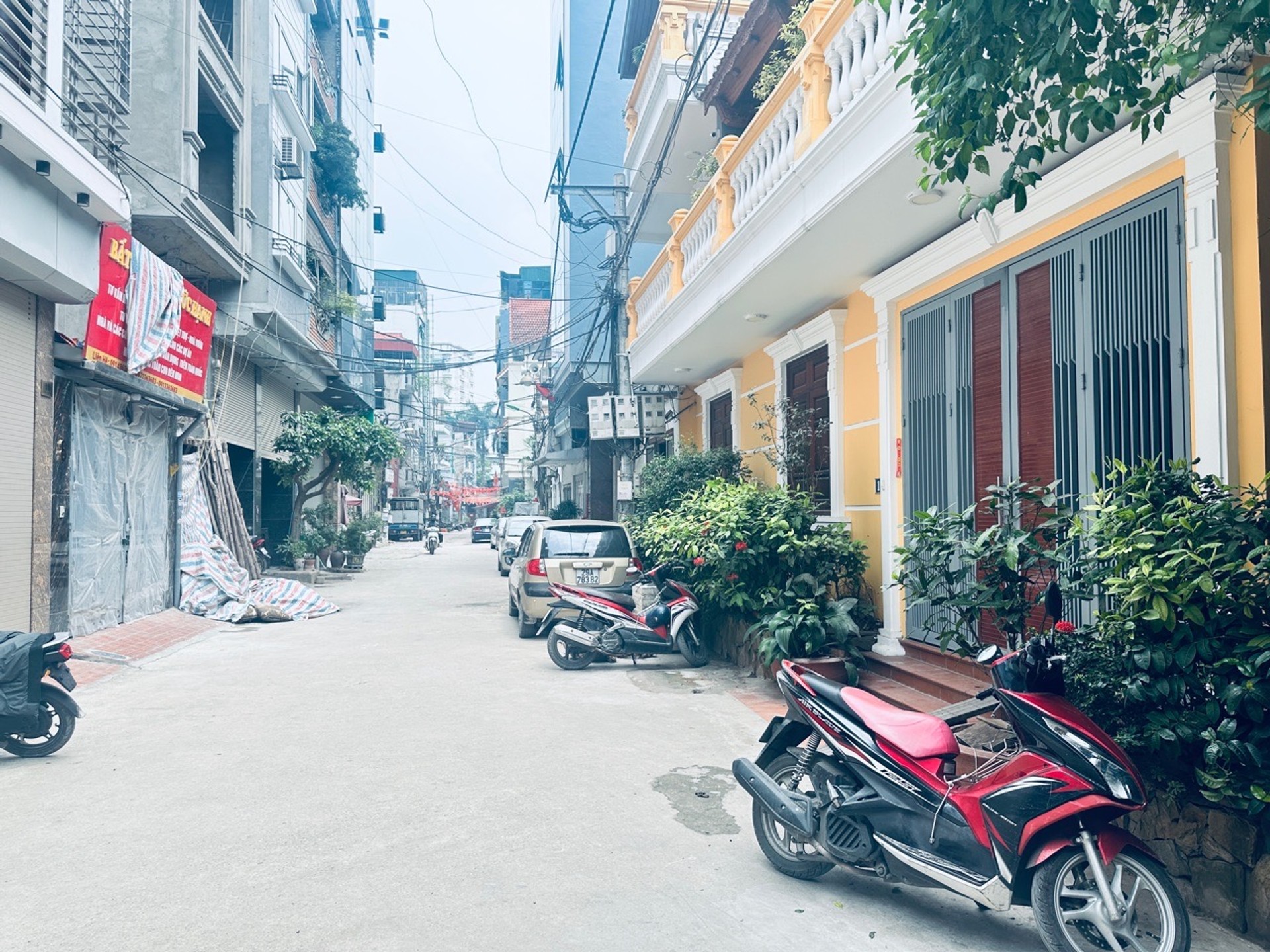 Bán nhà Giải Phóng - diện tích 100m2 1 tầng - ô tô đỗ cổng - giá 3 tỷ
