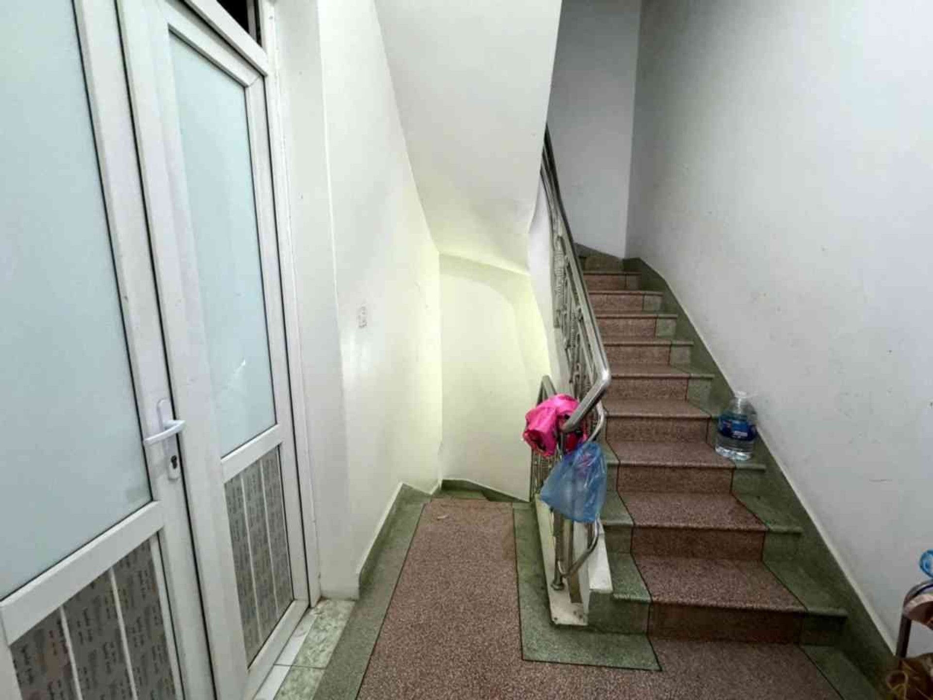 Bán nhà Kim Giang - diện tích 145m2 7 tầng - ô tô vào nhà - giá 27 tỷ