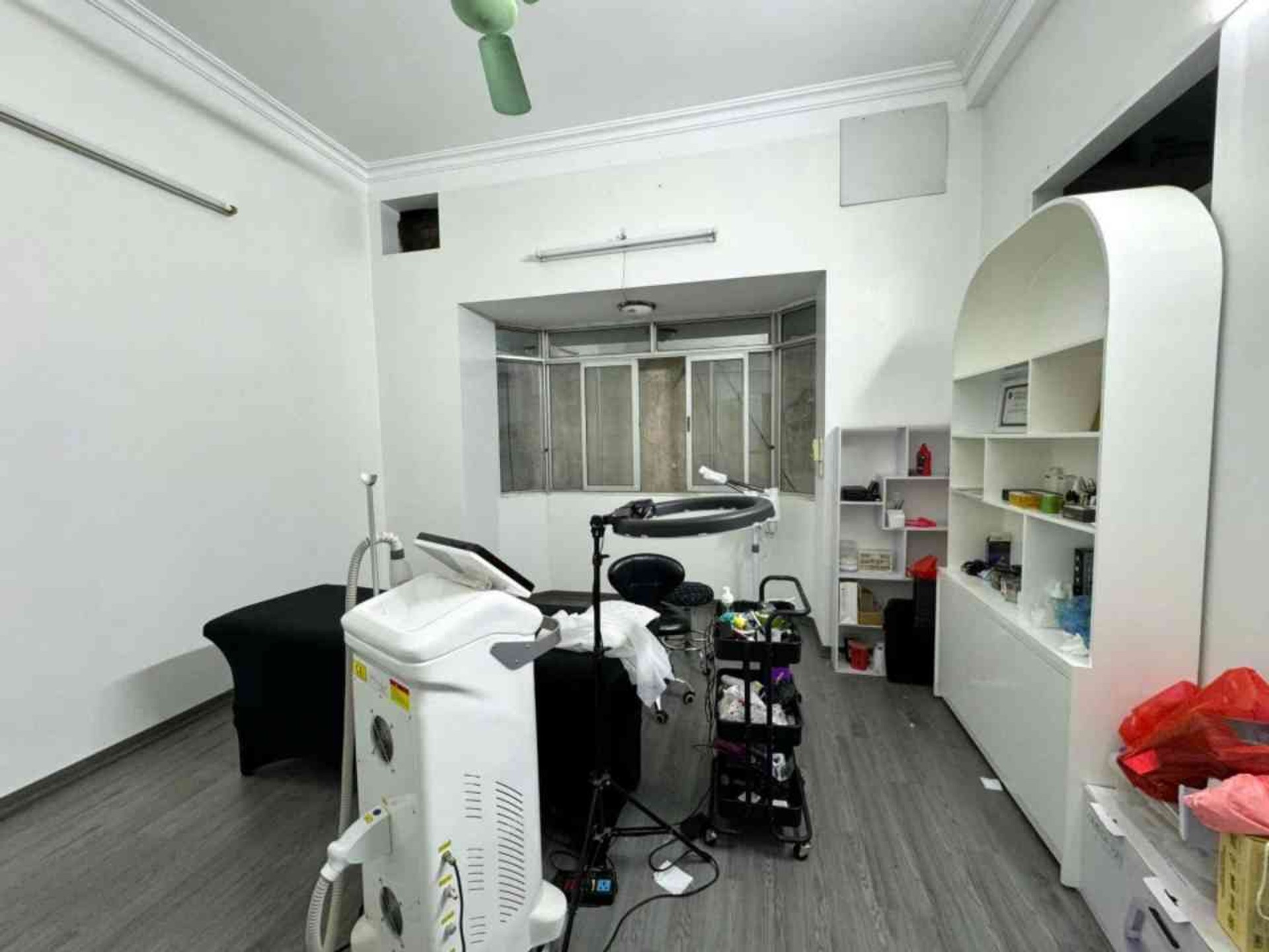 Bán nhà Kim Giang - diện tích 145m2 7 tầng - ô tô vào nhà - giá 27 tỷ