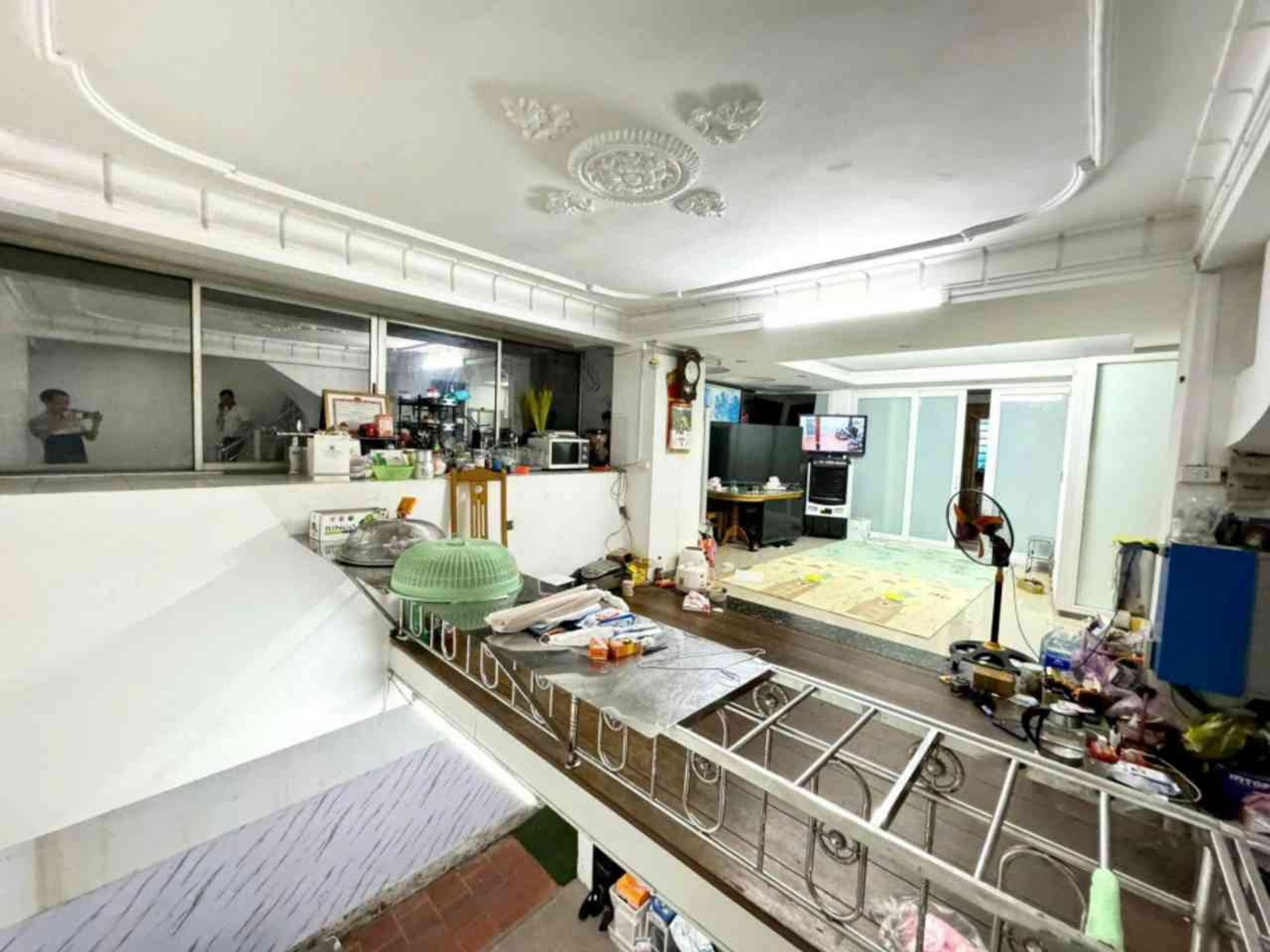 Bán nhà Kim Giang - diện tích 145m2 7 tầng - ô tô vào nhà - giá 27 tỷ