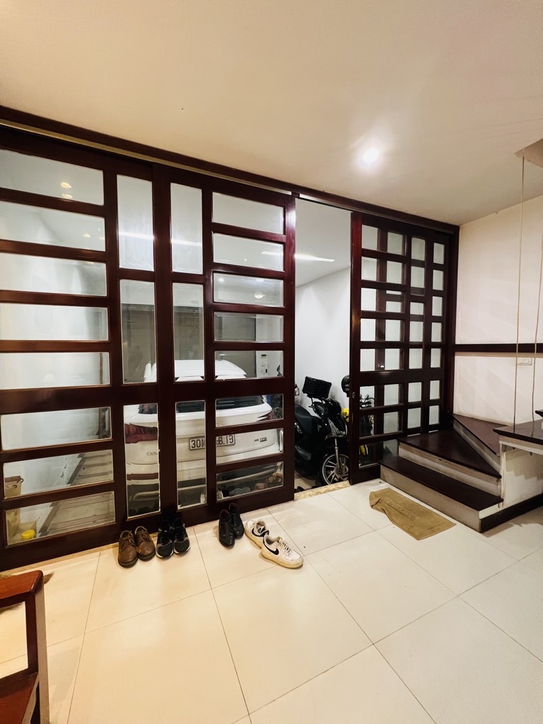 Bán nhà Đại Mỗ - diện tích 72.5m2 4 tầng - ô tô vào nhà - giá 26,5 tỷ