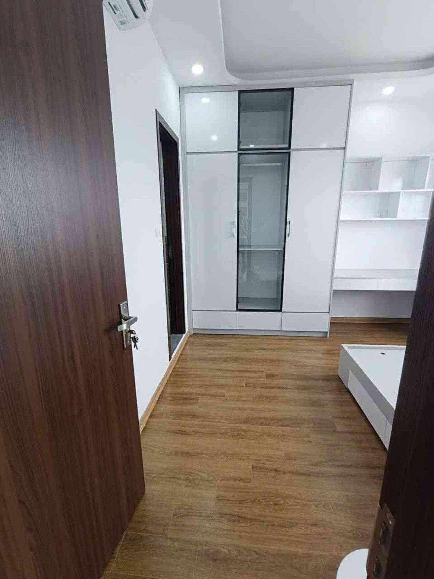 Bán nhà Hoàng Mai - diện tích 51m2 1 tầng - View trọn hồ Vĩnh Hoàng - giá 4,6 tỷ