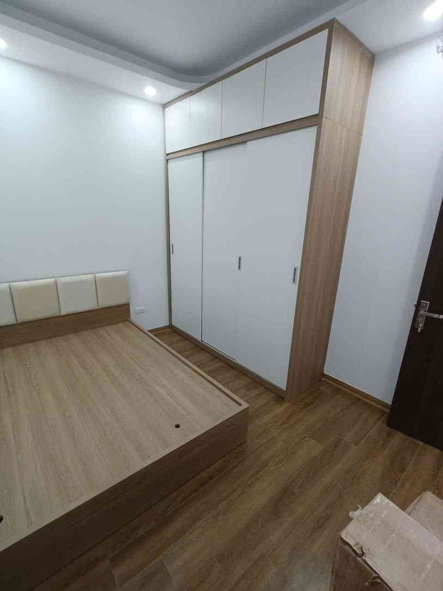 Bán nhà Hoàng Mai - diện tích 51m2 1 tầng - View trọn hồ Vĩnh Hoàng - giá 4,6 tỷ