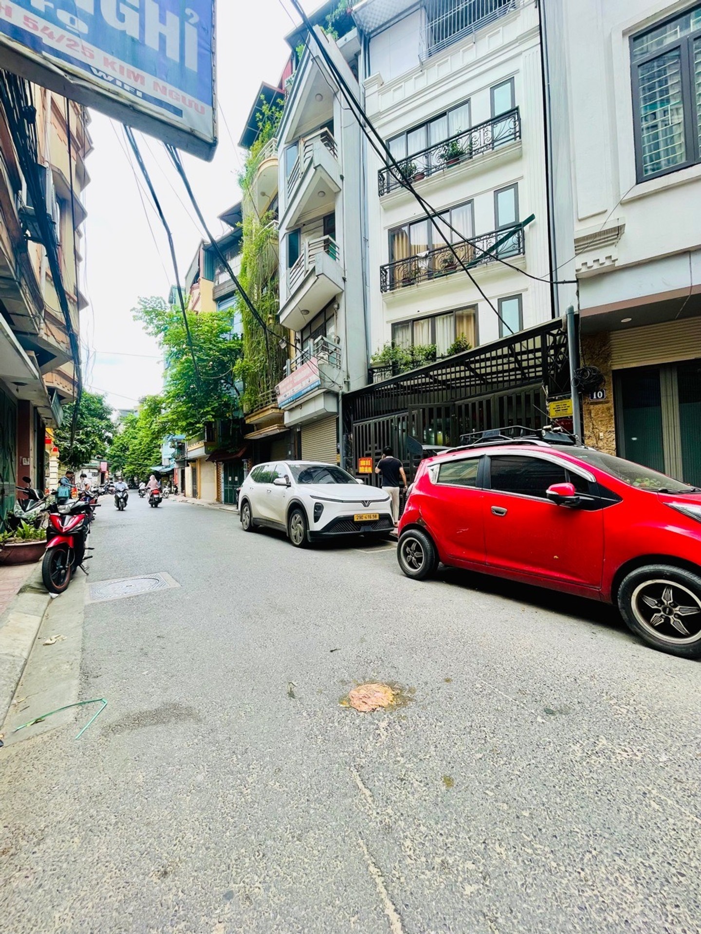 Bán nhà Kim Ngưu - diện tích 31m2 5 tầng - Ô tô tránh - giá 19,5 tỷ