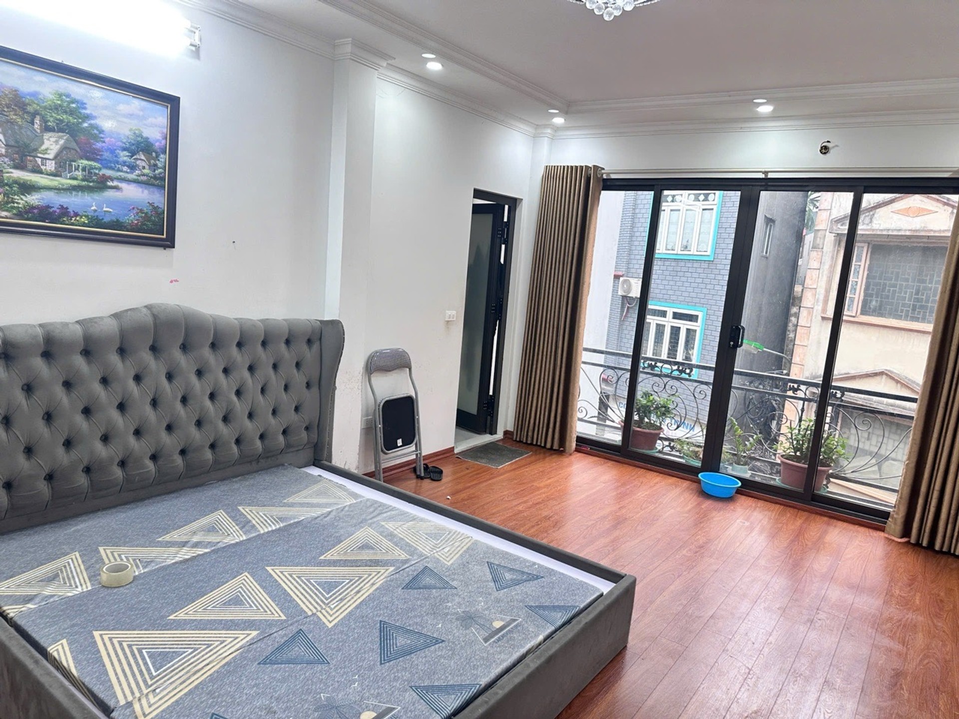 Bán nhà Kim Ngưu - diện tích 31m2 5 tầng - Ô tô tránh - giá 19,5 tỷ
