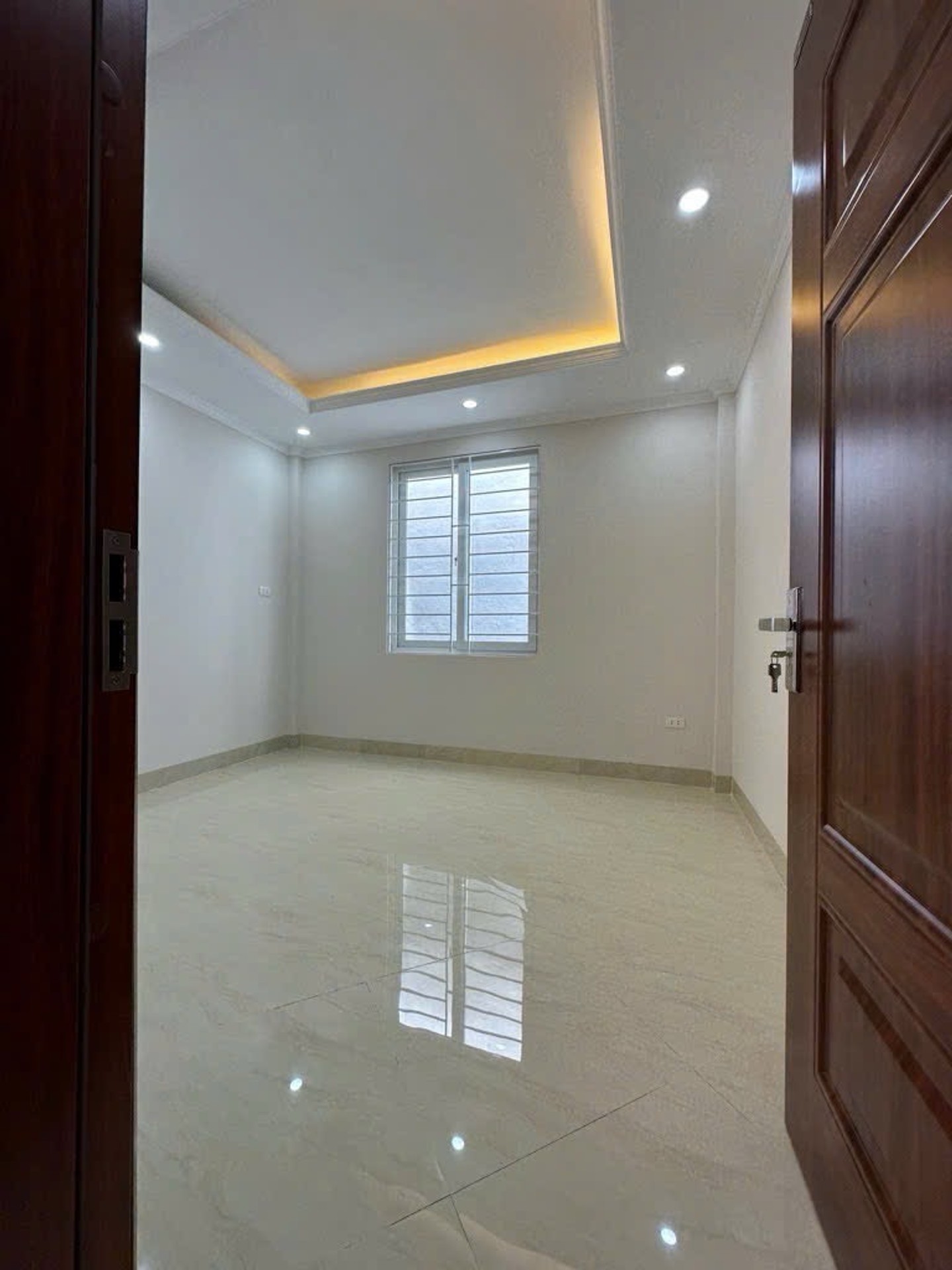 Bán nhà Bùi Xương Trạch - diện tích 53m2 5 tầng - Đầy đủ nội thất - giá 12 tỷ