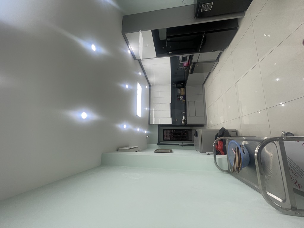 Bán nhà Vũ Ngọc Phan - diện tích 68m2 8 tầng - ô tô tránh - giá 39 tỷ