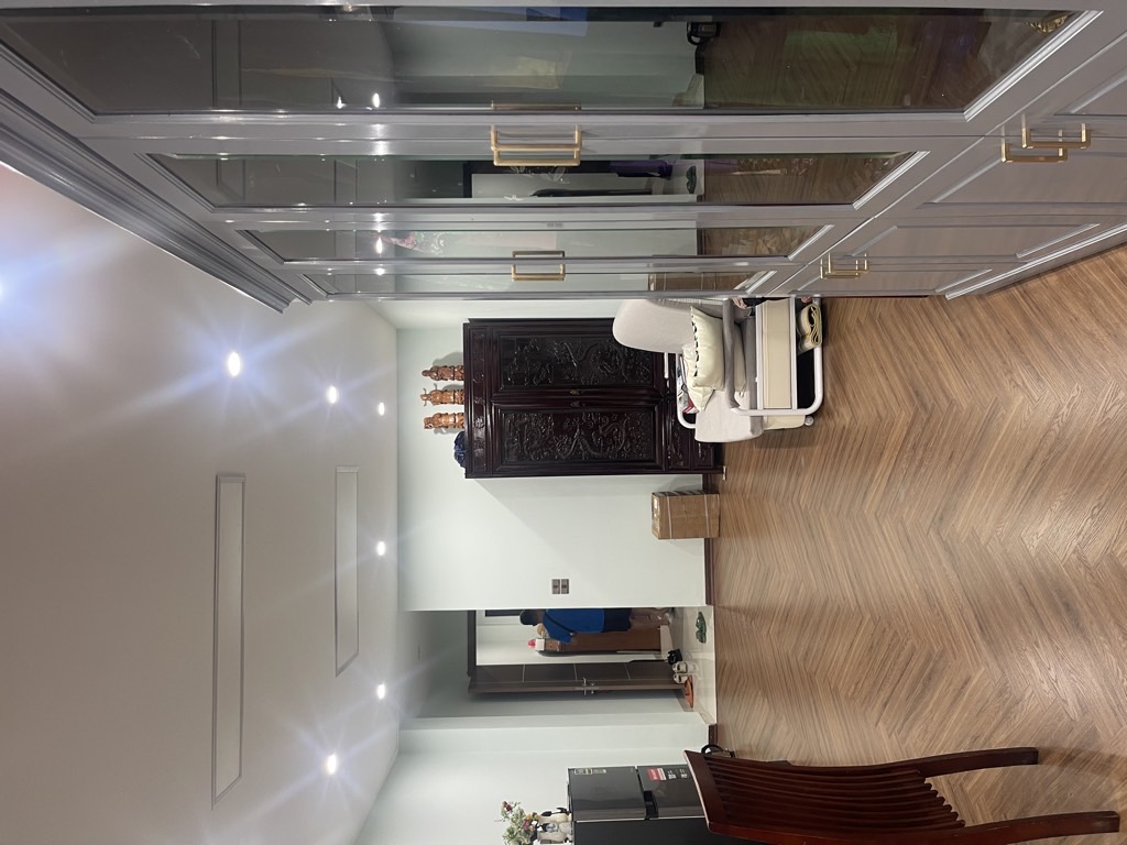 Bán nhà Vũ Ngọc Phan - diện tích 68m2 8 tầng - ô tô tránh - giá 39 tỷ