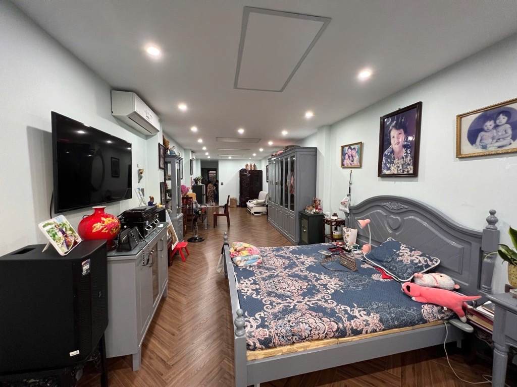 Bán nhà Vũ Ngọc Phan - diện tích 68m2 8 tầng - ô tô tránh - giá 39 tỷ