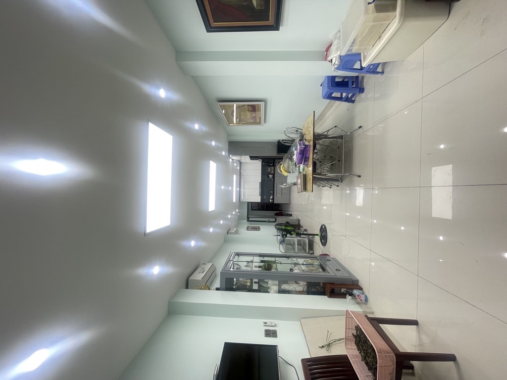 Bán nhà Vũ Ngọc Phan - diện tích 68m2 8 tầng - ô tô tránh - giá 39 tỷ