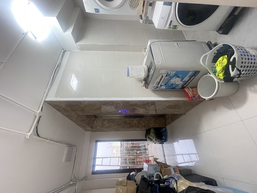 Bán nhà Vũ Ngọc Phan - diện tích 68m2 8 tầng - ô tô tránh - giá 39 tỷ