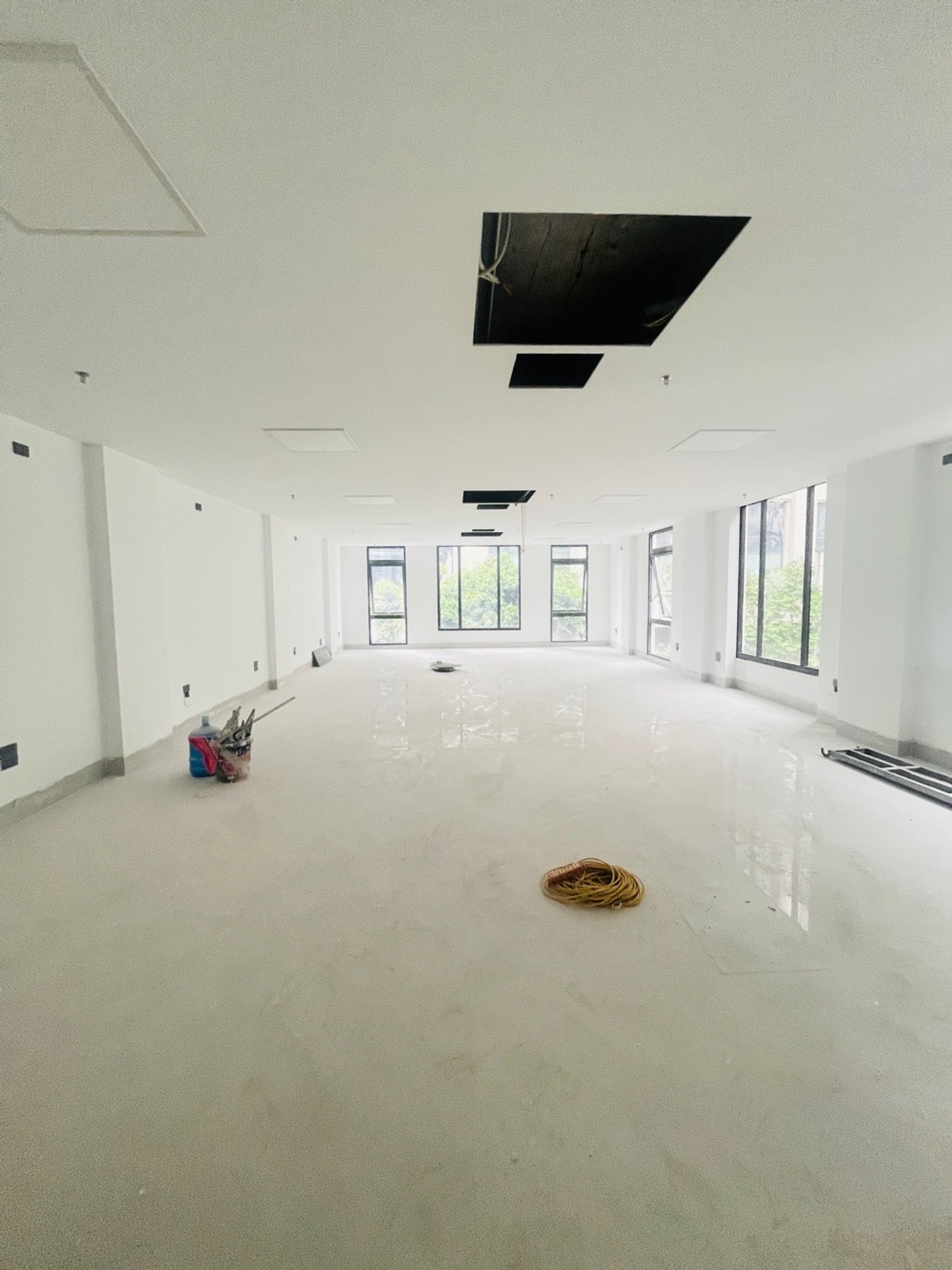 Bán nhà Cự Lộc - diện tích 147m2 9 tầng - Lô góc 3 mặt thoáng - giá 105 tỷ