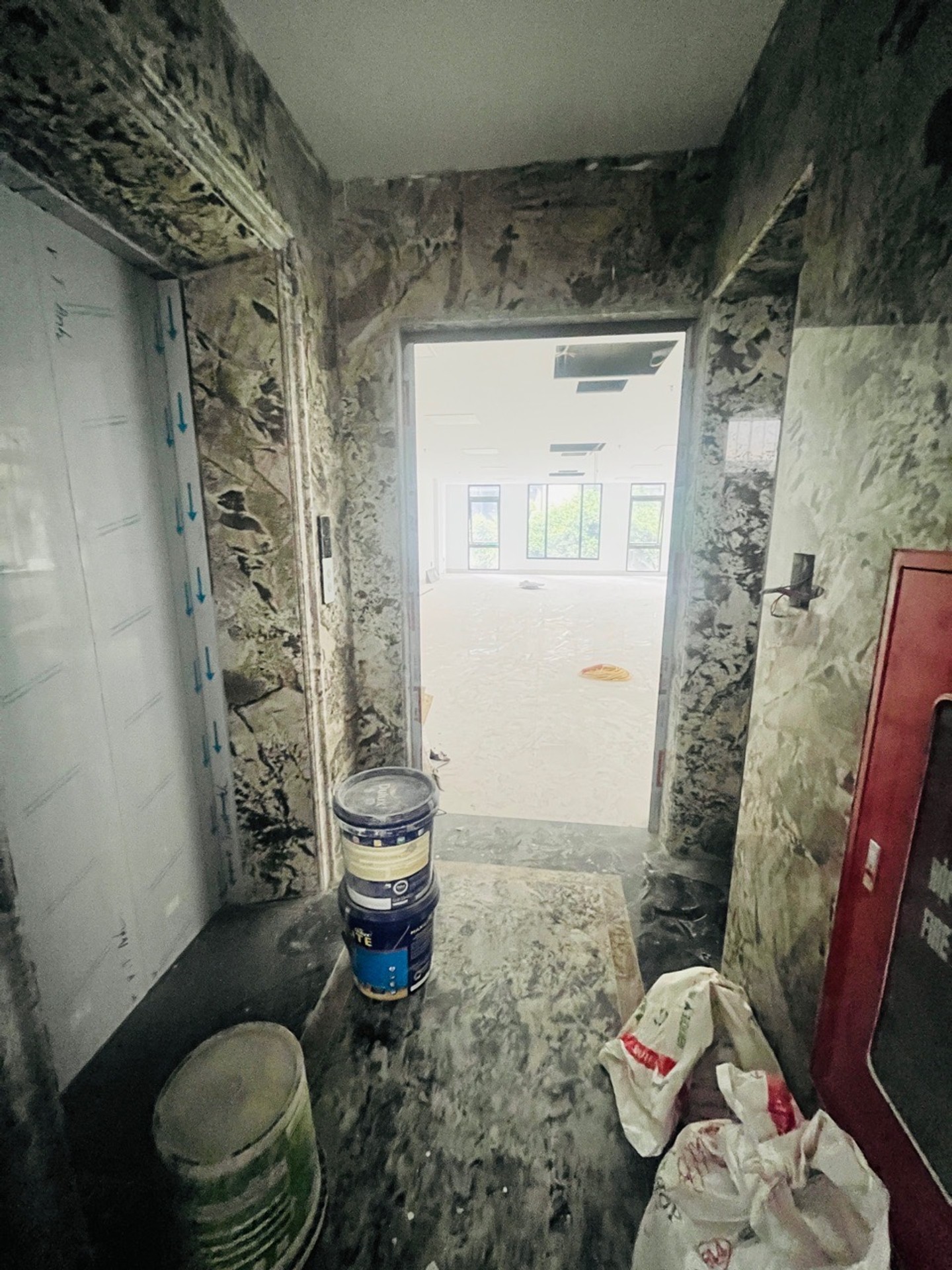 Bán nhà Cự Lộc - diện tích 147m2 9 tầng - Lô góc 3 mặt thoáng - giá 105 tỷ