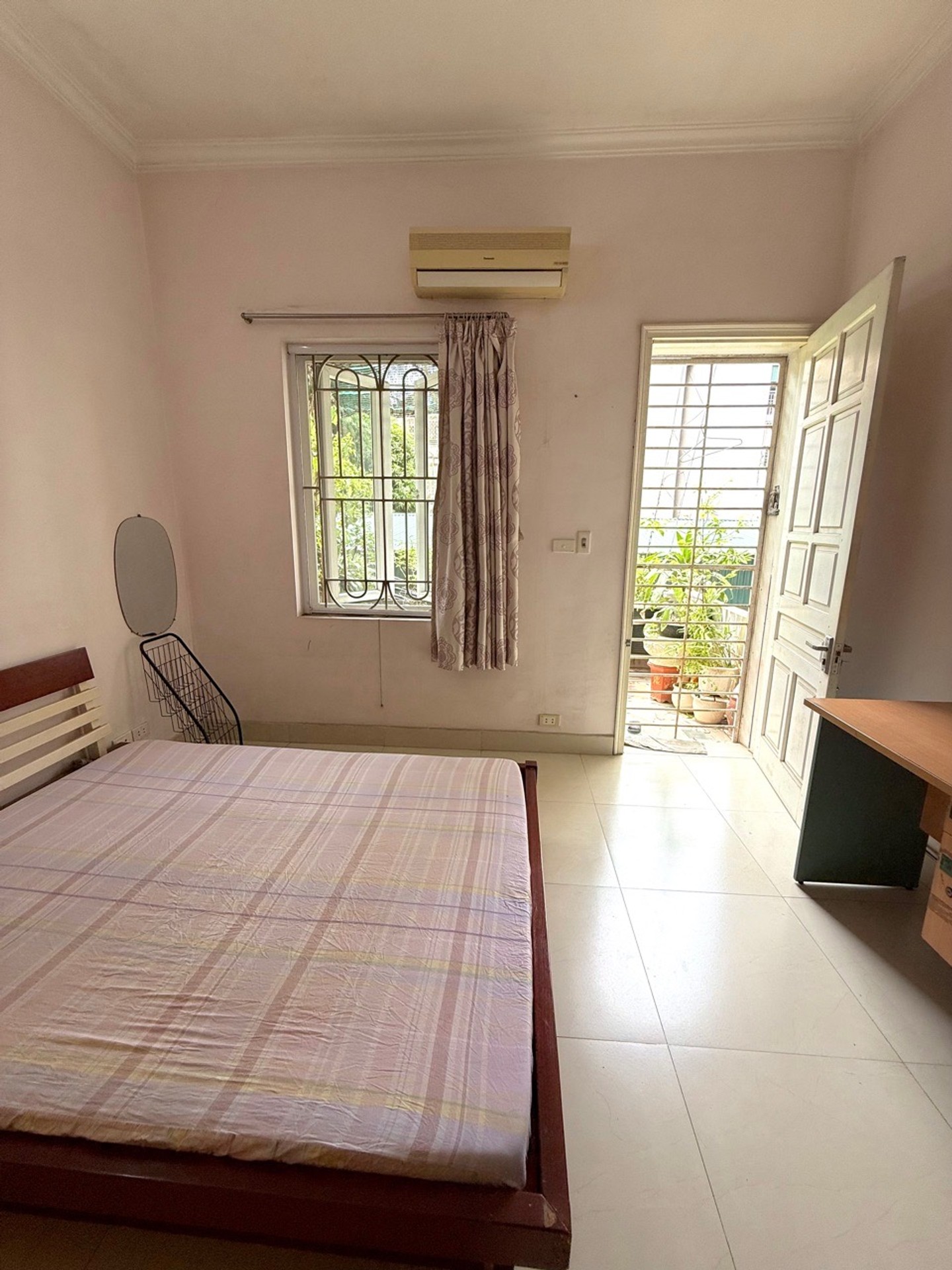Bán nhà Trương Định - diện tích 51m2 4 tầng - ô tô đỗ cửa - giá 12,6 tỷ