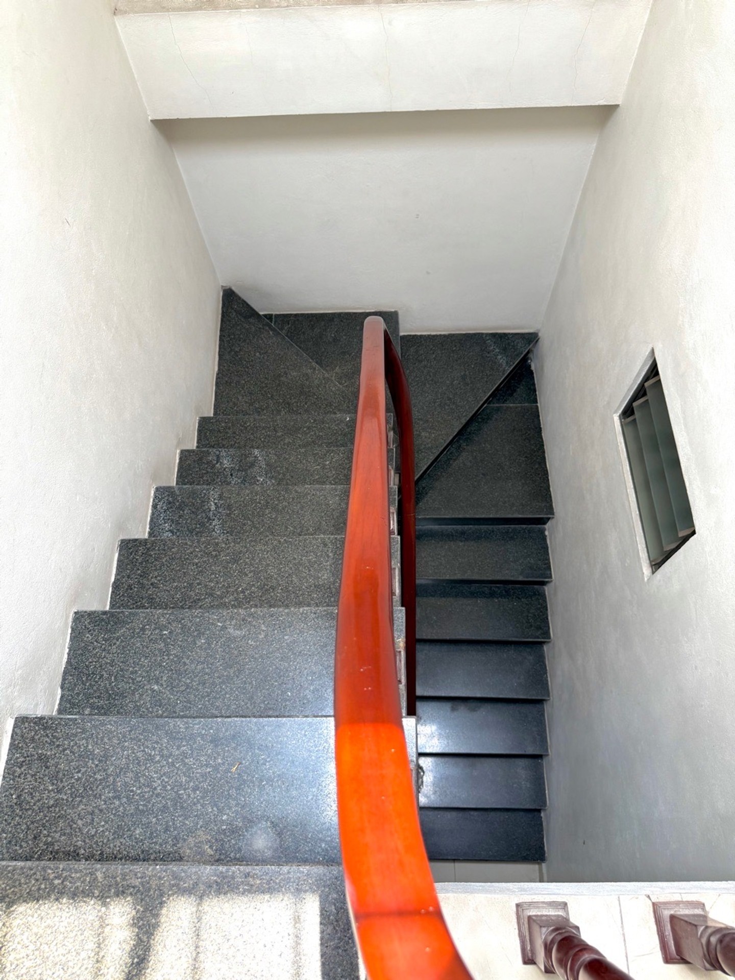 Bán nhà Trương Định - diện tích 51m2 4 tầng - ô tô đỗ cửa - giá 12,6 tỷ