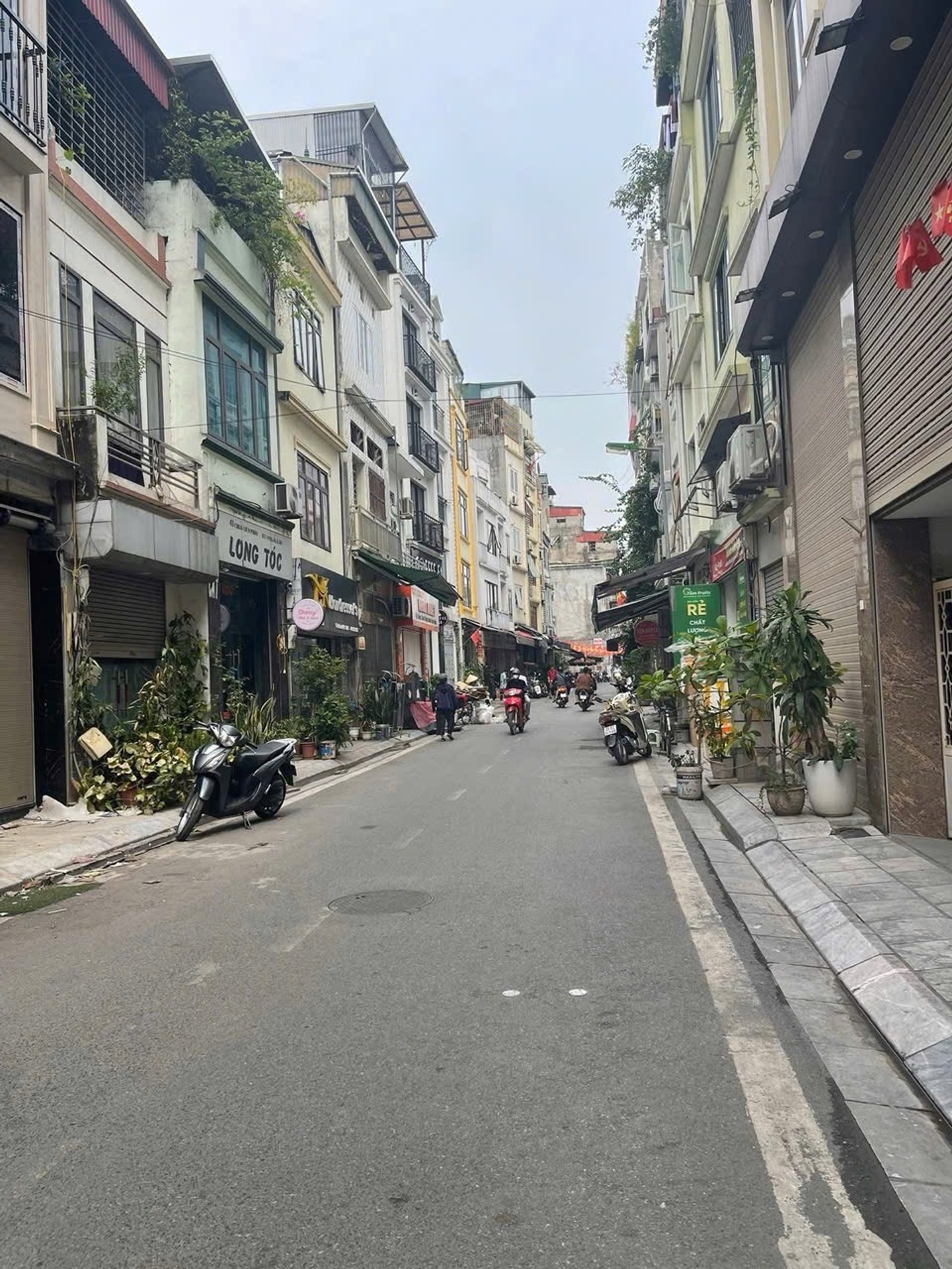 Bán nhà Đỗ Thuận - diện tích 40m2 2 tầng - Mặt ngõ thông phố VIP Quận Hai Bà Trưng - giá 6,6 tỷ