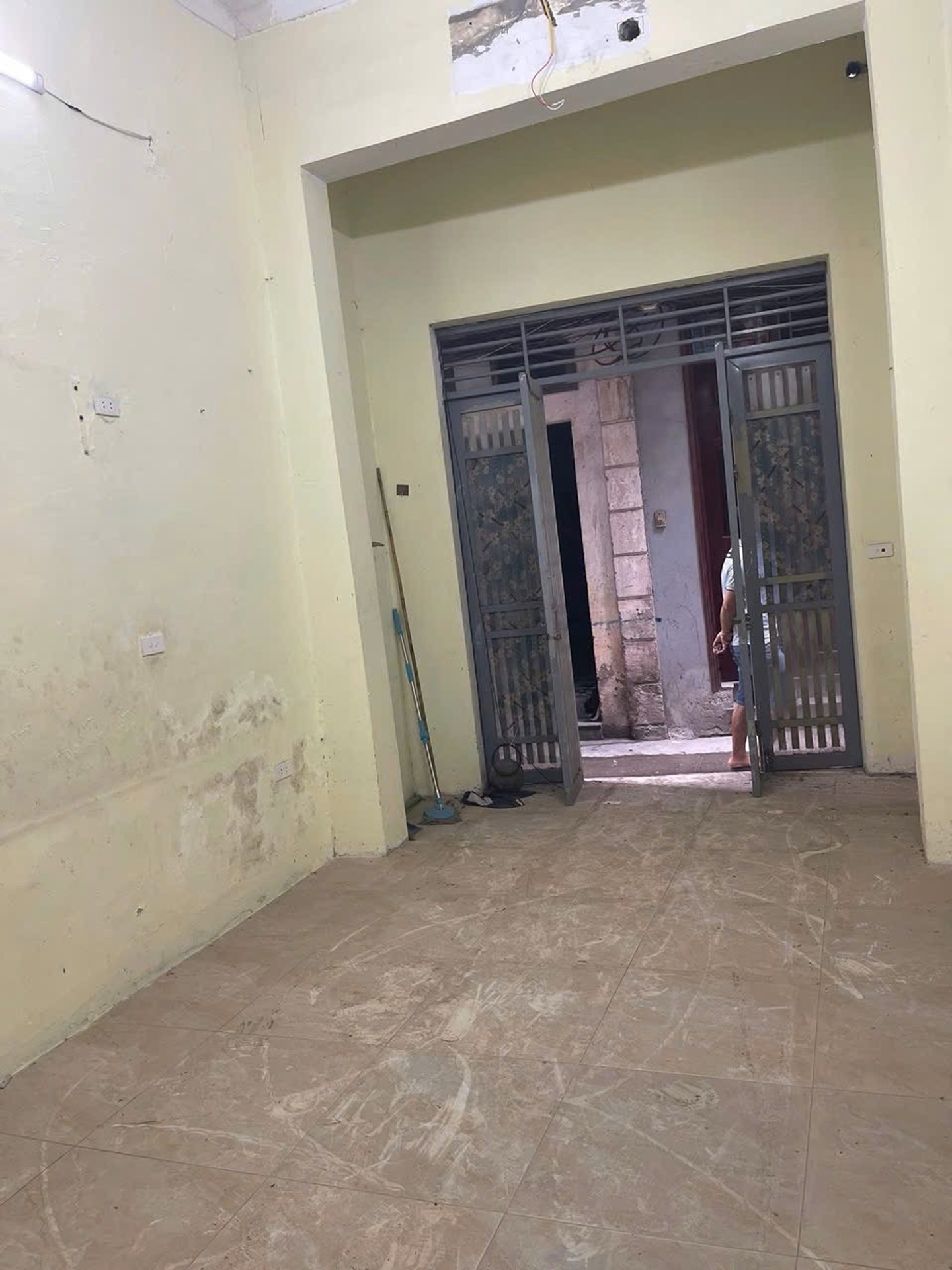 Bán nhà Đỗ Thuận - diện tích 40m2 2 tầng - Mặt ngõ thông phố VIP Quận Hai Bà Trưng - giá 6,6 tỷ