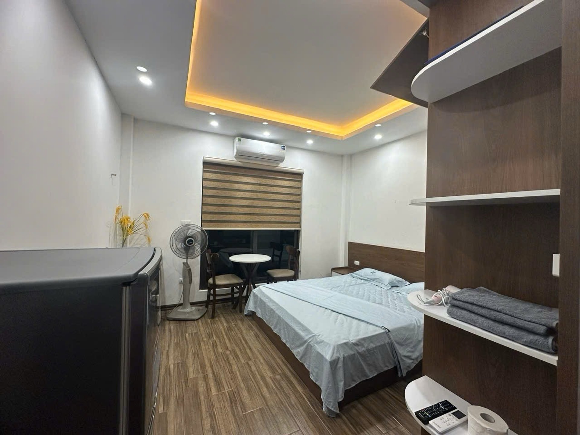 Bán nhà Giáp Bát - diện tích 78m2 7 tầng - Ô TÔ VÀO NHÀ - giá 20 tỷ