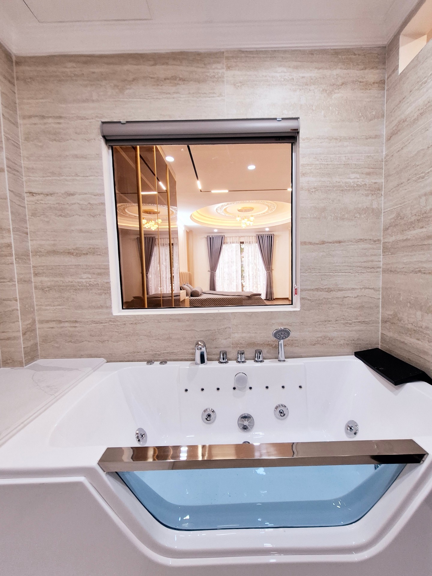 Bán nhà Ngõ 3 Đền Lừ - diện tích 51m2 7 tầng - 2 mặt thoáng - giá 33,2 tỷ