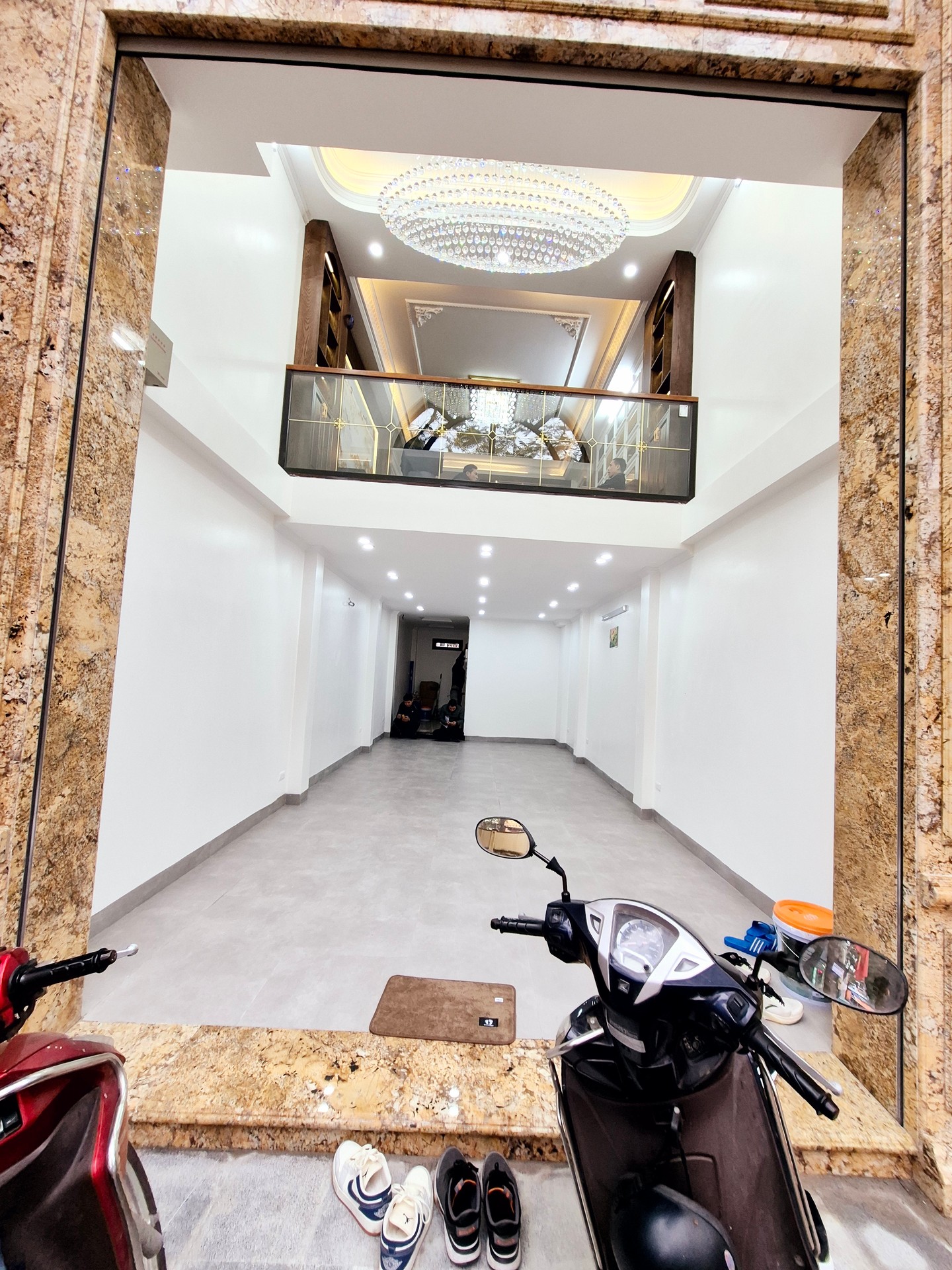 Bán nhà Ngõ 3 Đền Lừ - diện tích 51m2 7 tầng - 2 mặt thoáng - giá 33,2 tỷ