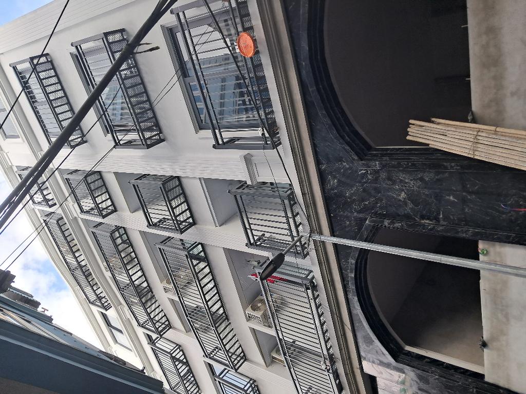 Bán nhà Khuất Duy Tiến - diện tích 98.5m2 8 tầng - ô tô tránh - giá 34 tỷ