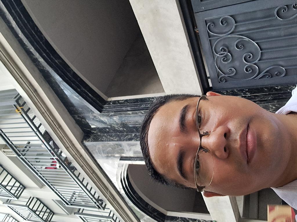 Bán nhà Khuất Duy Tiến - diện tích 98.5m2 8 tầng - ô tô tránh - giá 34 tỷ