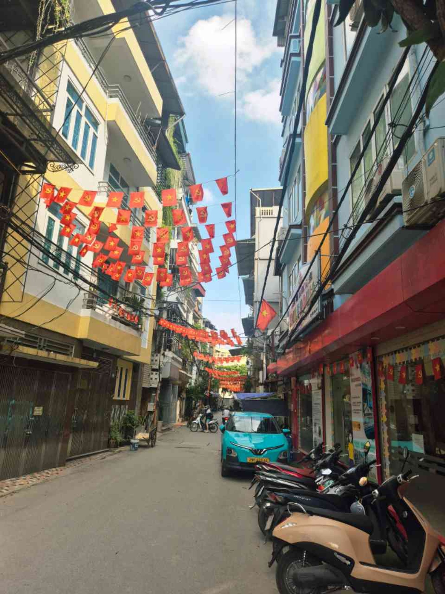 Bán nhà Phan Đình Giót - diện tích 38m2 4 tầng - Nhà đẹp gần phố - giá 7,79 tỷ
