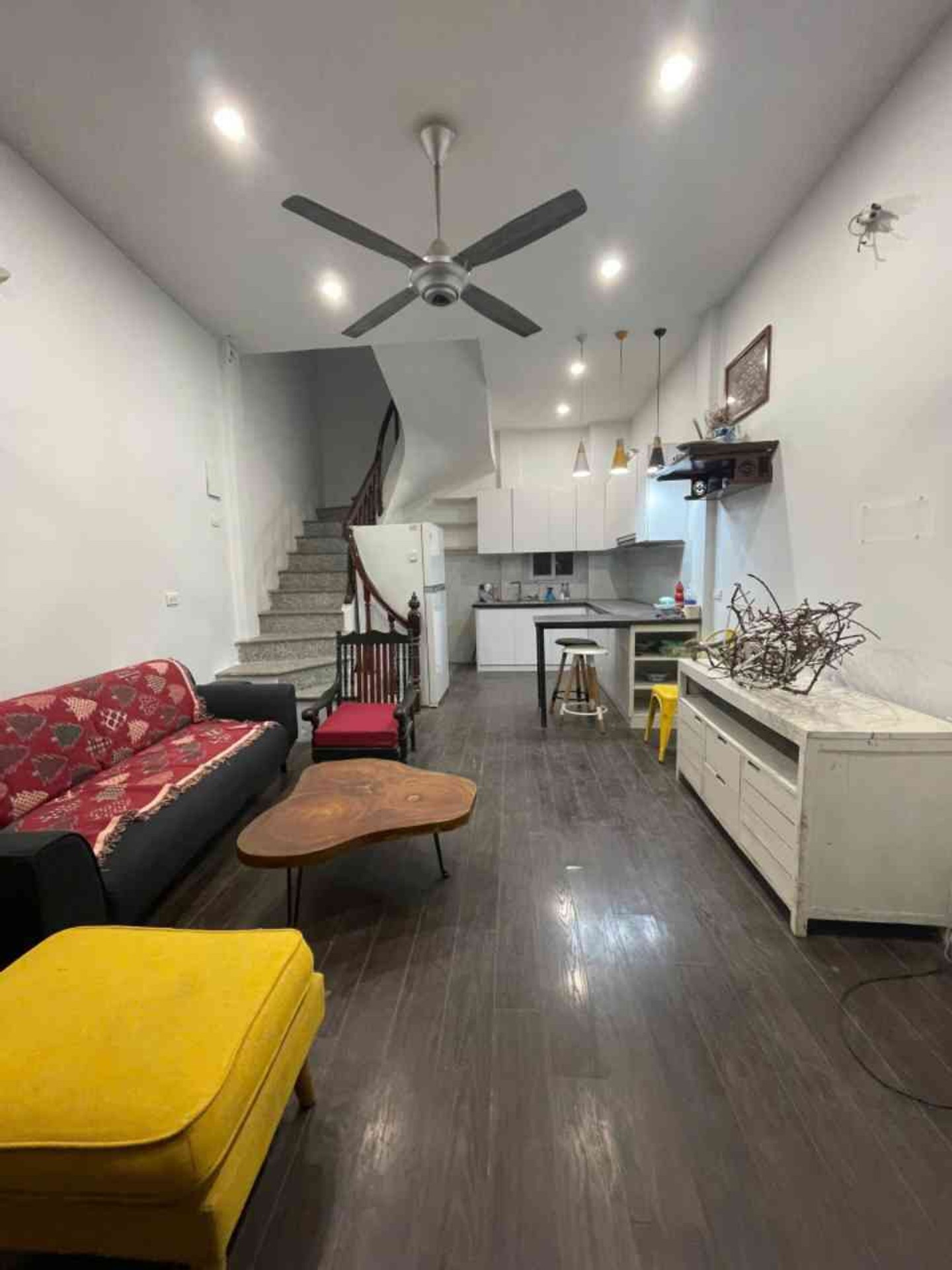 Bán nhà Phan Đình Giót - diện tích 38m2 4 tầng - Nhà đẹp gần phố - giá 7,79 tỷ