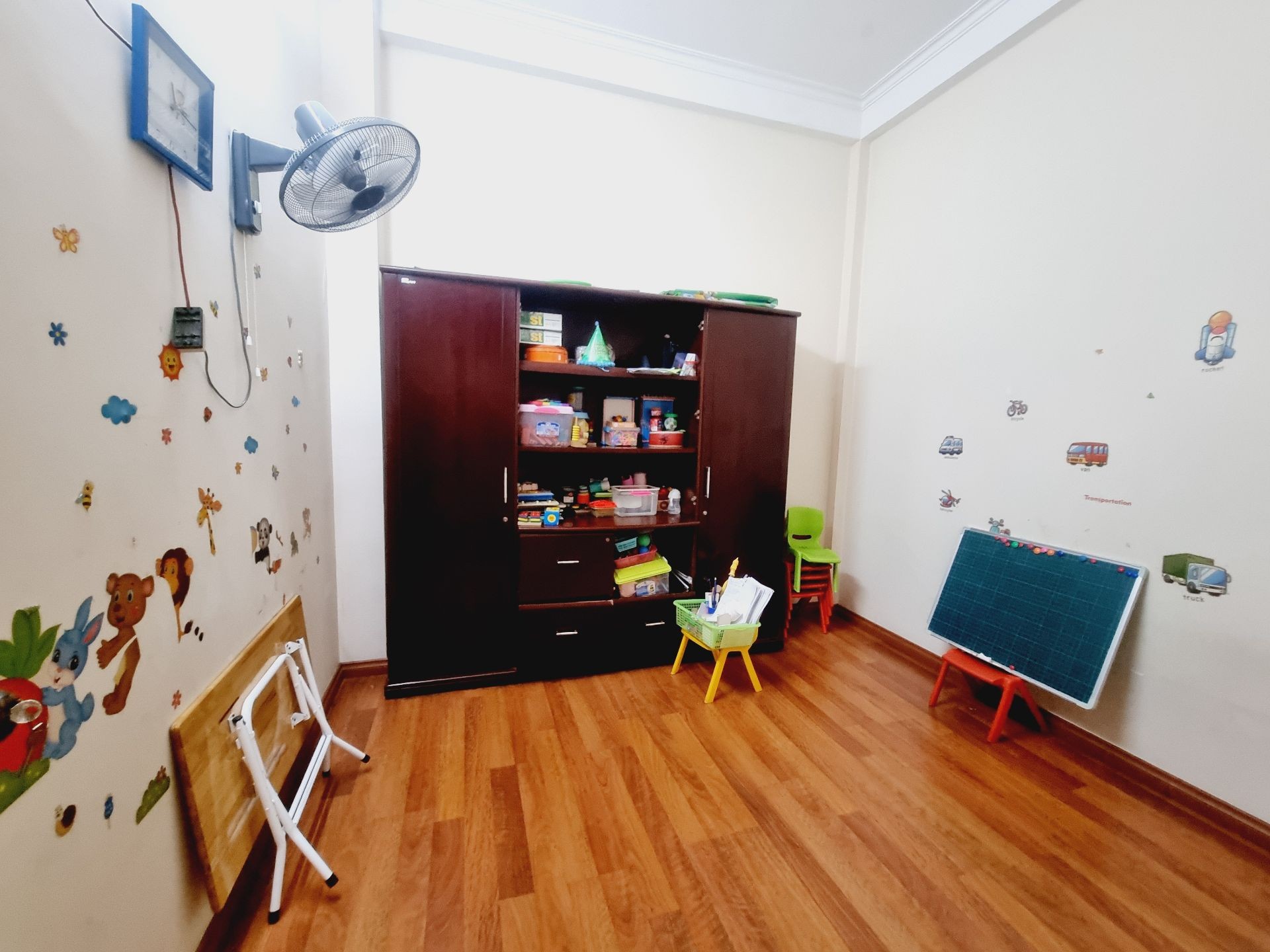 Bán nhà Ngụy Như Kon Tum - diện tích 43m2 4 tầng - ô tô tránh - giá 27,5 tỷ