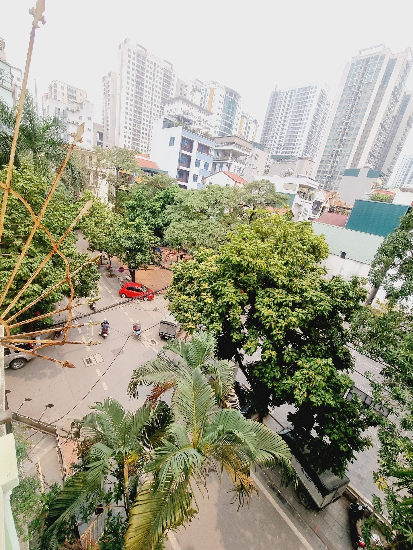 Bán nhà Ngụy Như Kon Tum - diện tích 43m2 4 tầng - ô tô tránh - giá 27,5 tỷ