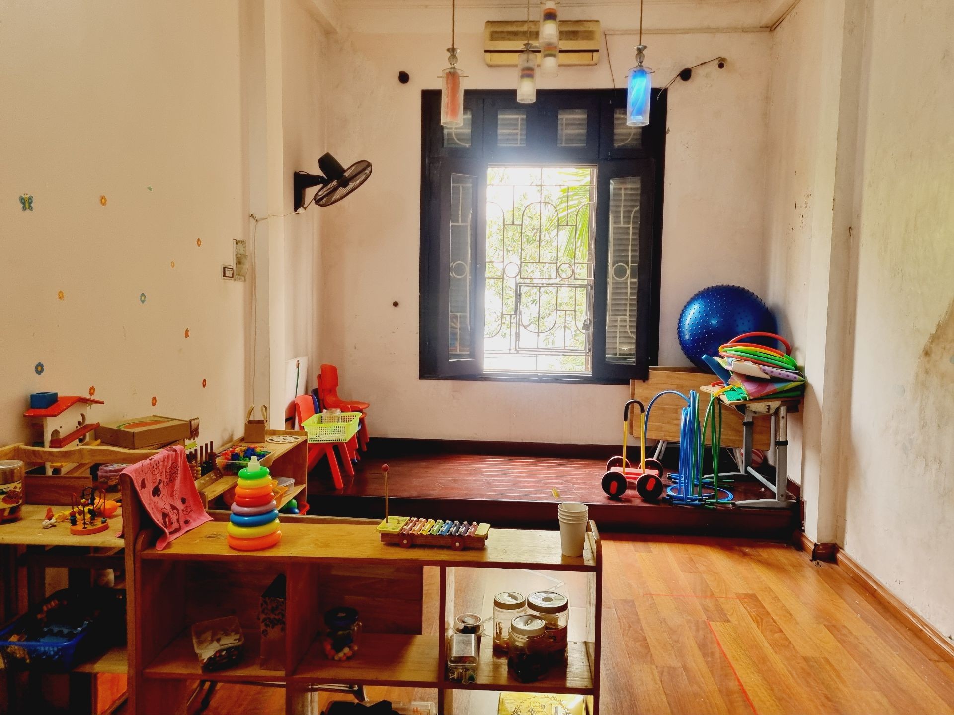 Bán nhà Ngụy Như Kon Tum - diện tích 43m2 4 tầng - ô tô tránh - giá 27,5 tỷ