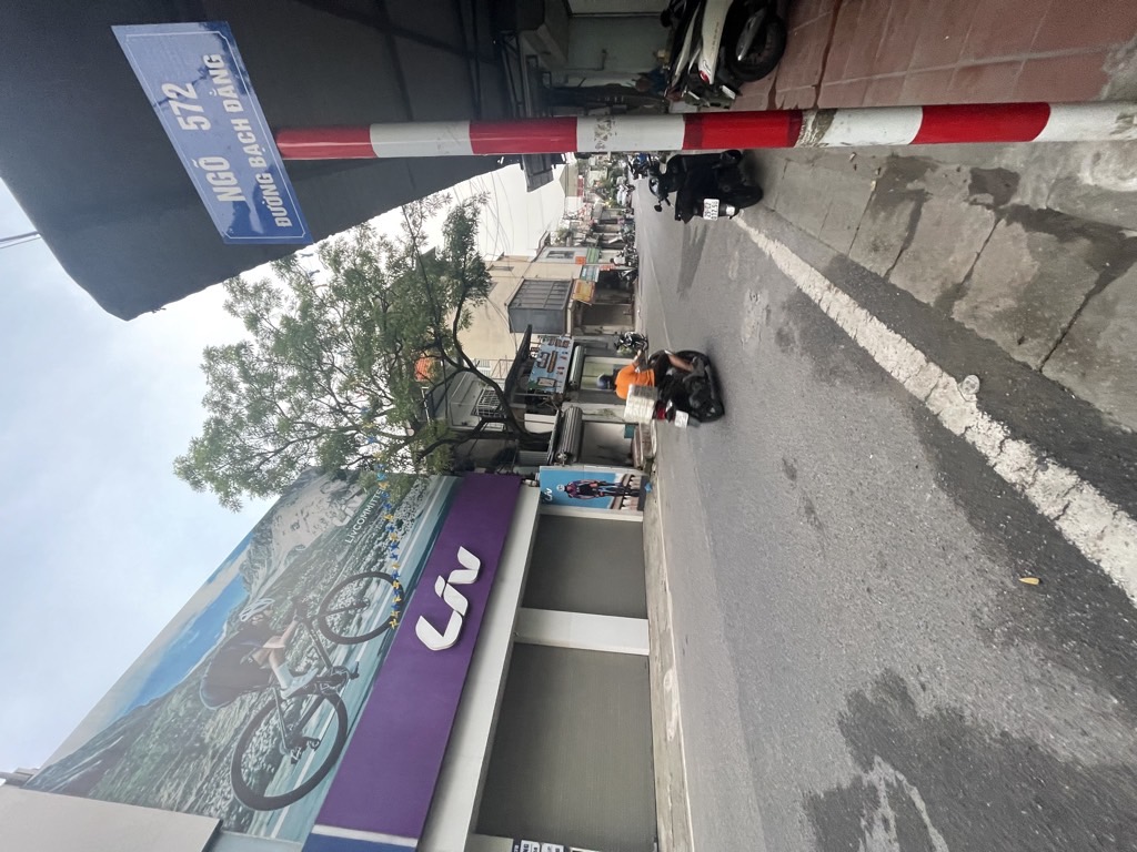 Bán nhà Bạch Đằng - diện tích 175.5m2 2 tầng - Nhà 2 mặt ngõ, ô tô tránh - giá 45 tỷ