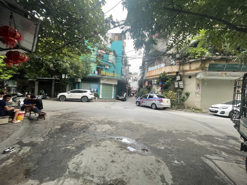 Bán nhà Bạch Đằng - diện tích 175.5m2 2 tầng - Nhà 2 mặt ngõ, ô tô tránh - giá 45 tỷ