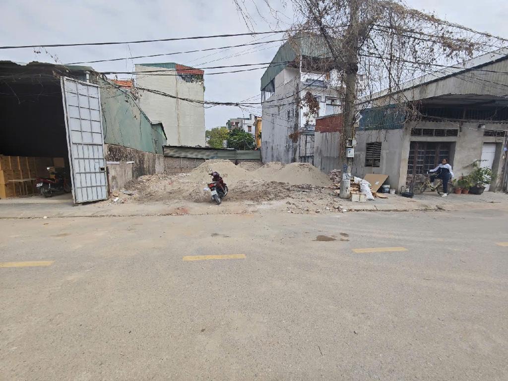 Bán nhà Thúy Lĩnh - diện tích 204m2 0 tầng - Đất - giá 31,8 tỷ