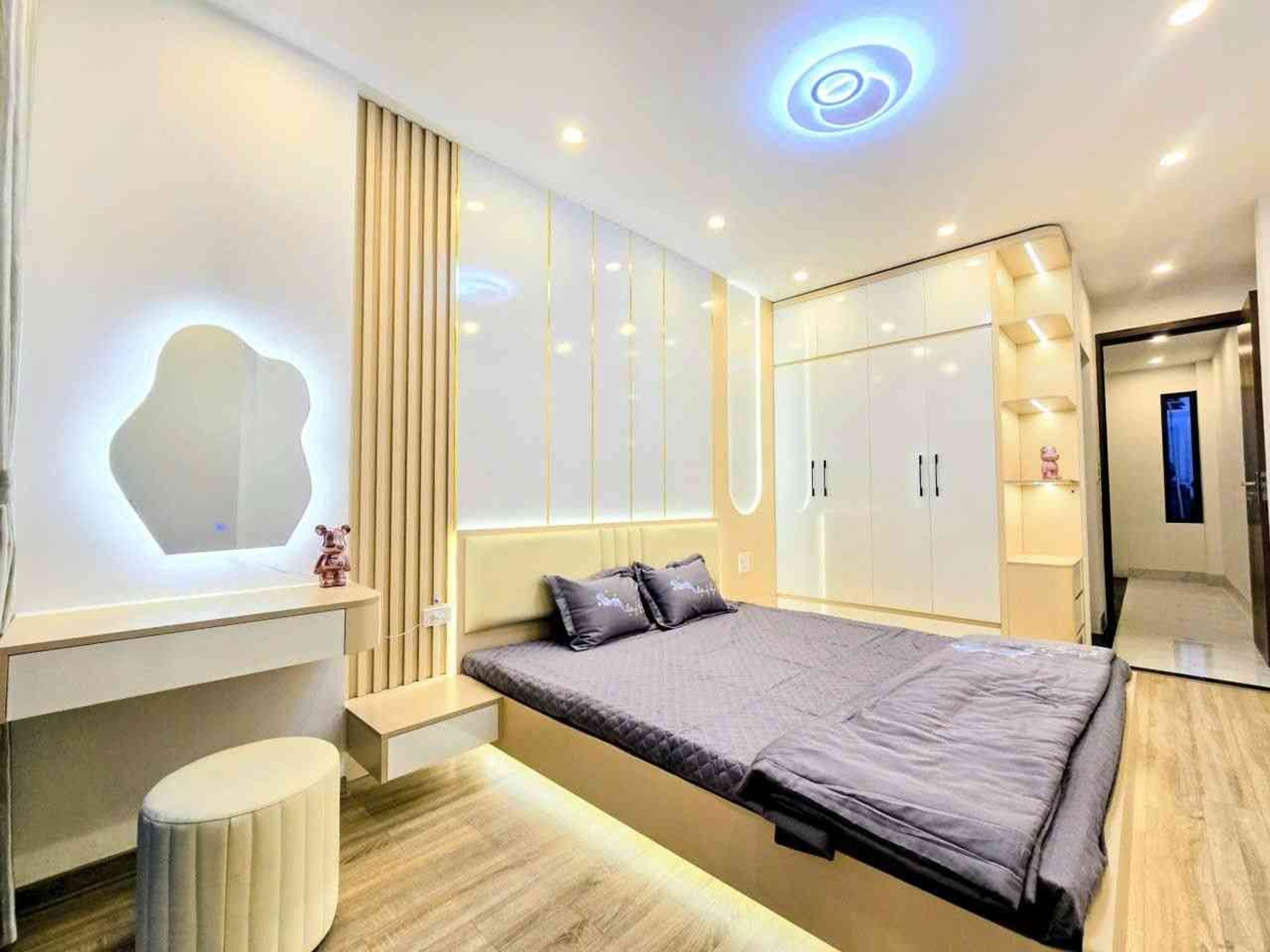 Bán nhà Giáp Nhị - diện tích 30m2 6 tầng - gần ô tô - giá 7,8 tỷ