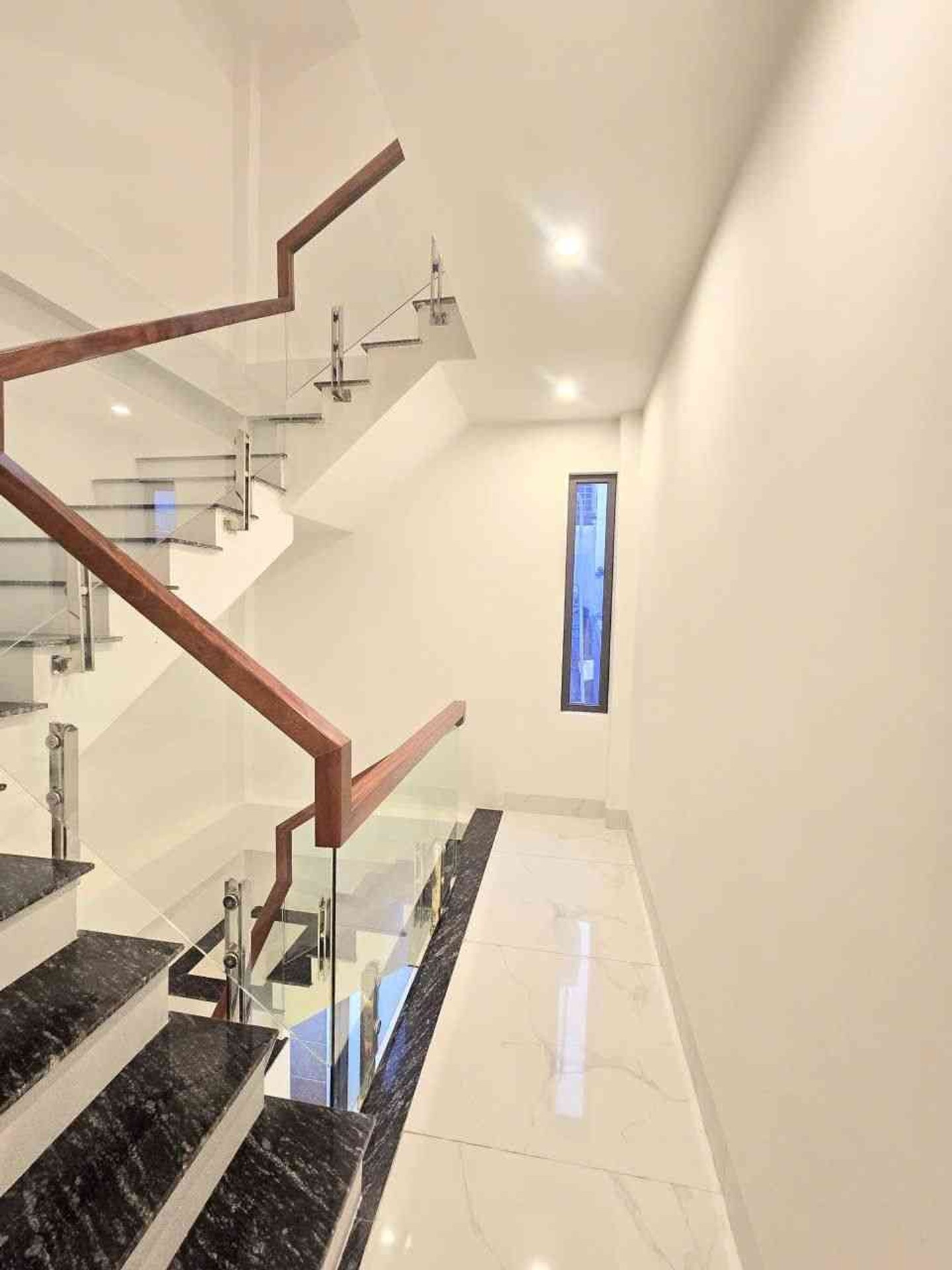 Bán nhà Giáp Nhị - diện tích 30m2 6 tầng - gần ô tô - giá 7,8 tỷ