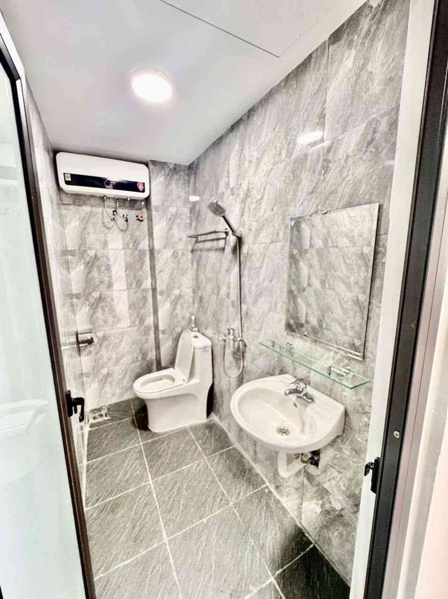 Bán nhà Dương Văn Bé - diện tích 27m2 3 tầng - Ô tô đỗ cửa - giá 4,5 tỷ