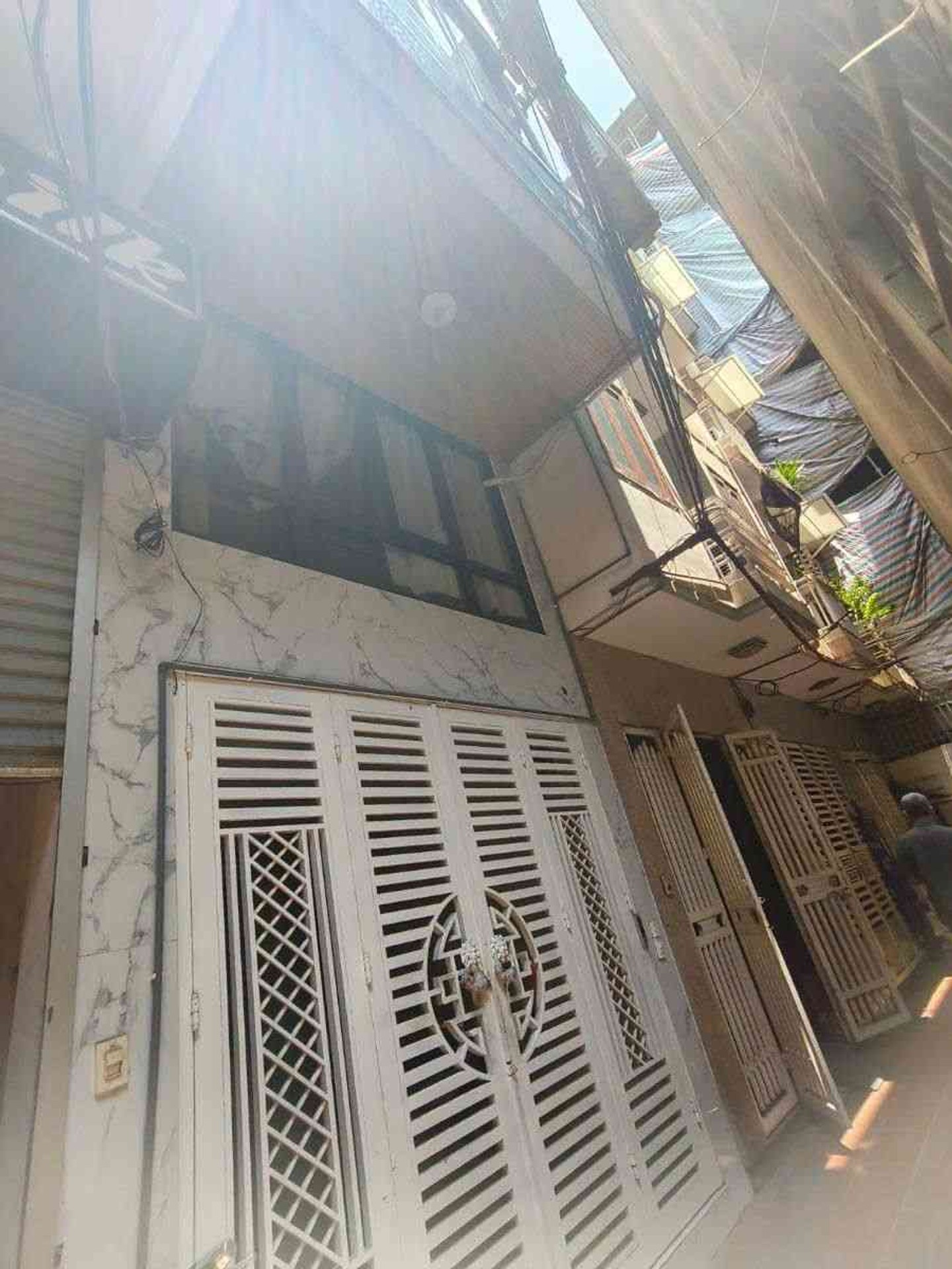 Bán nhà Hoàng Mai - diện tích 32m2 5 tầng - CĂN HỘ DỊCH VỤ HIẾM - giá 8,9 tỷ