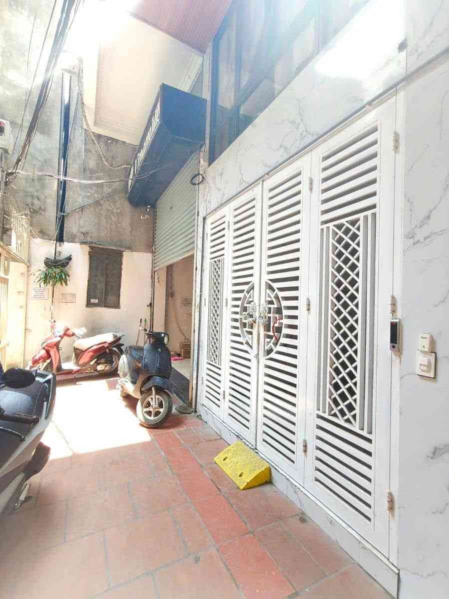 Bán nhà Hoàng Mai - diện tích 32m2 5 tầng - CĂN HỘ DỊCH VỤ HIẾM - giá 8,9 tỷ
