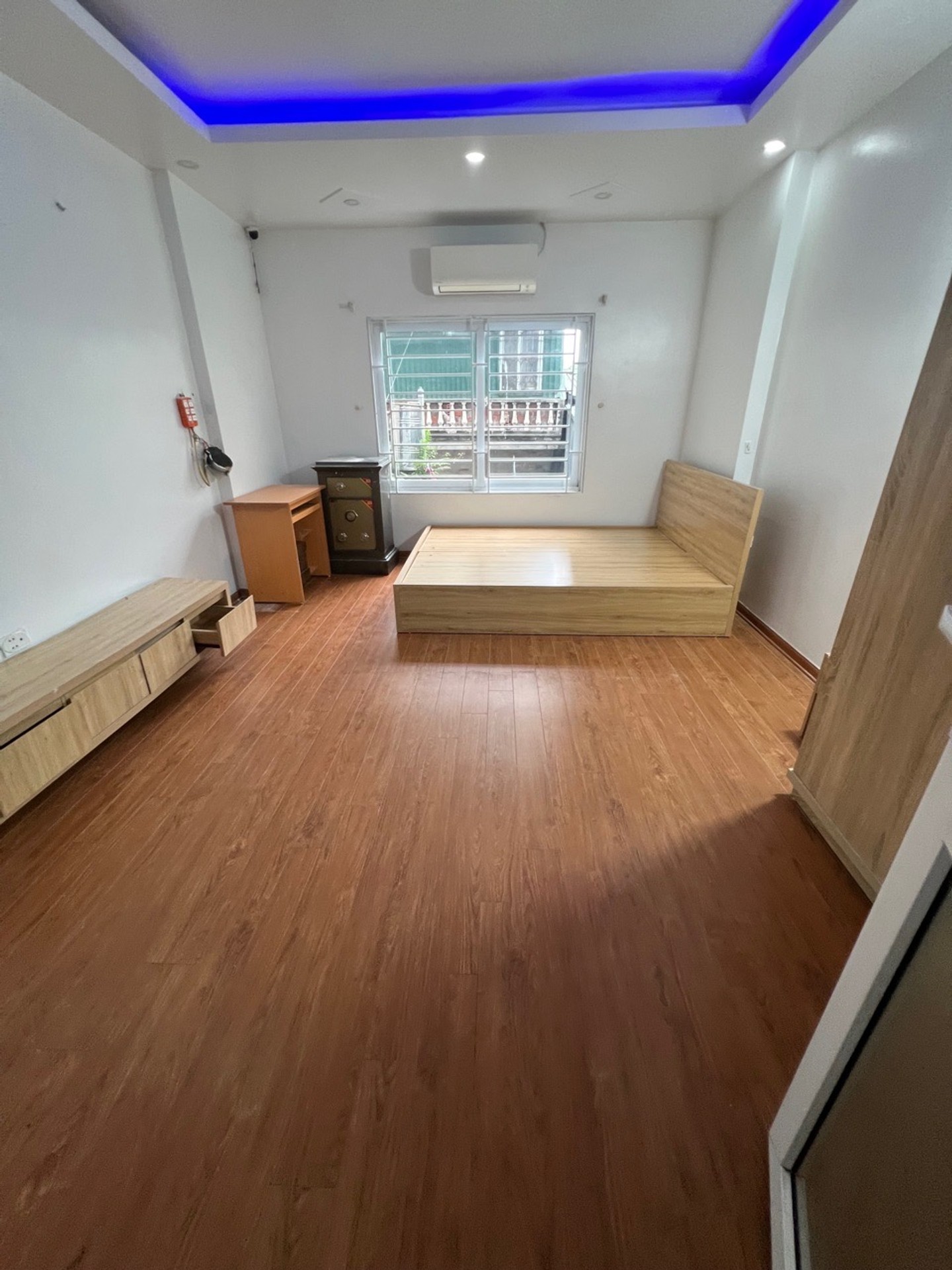 Bán nhà Đại Đồng - diện tích 30m2 5 tầng - Nhà KBT hai mặt thoáng - giá 6,9 tỷ