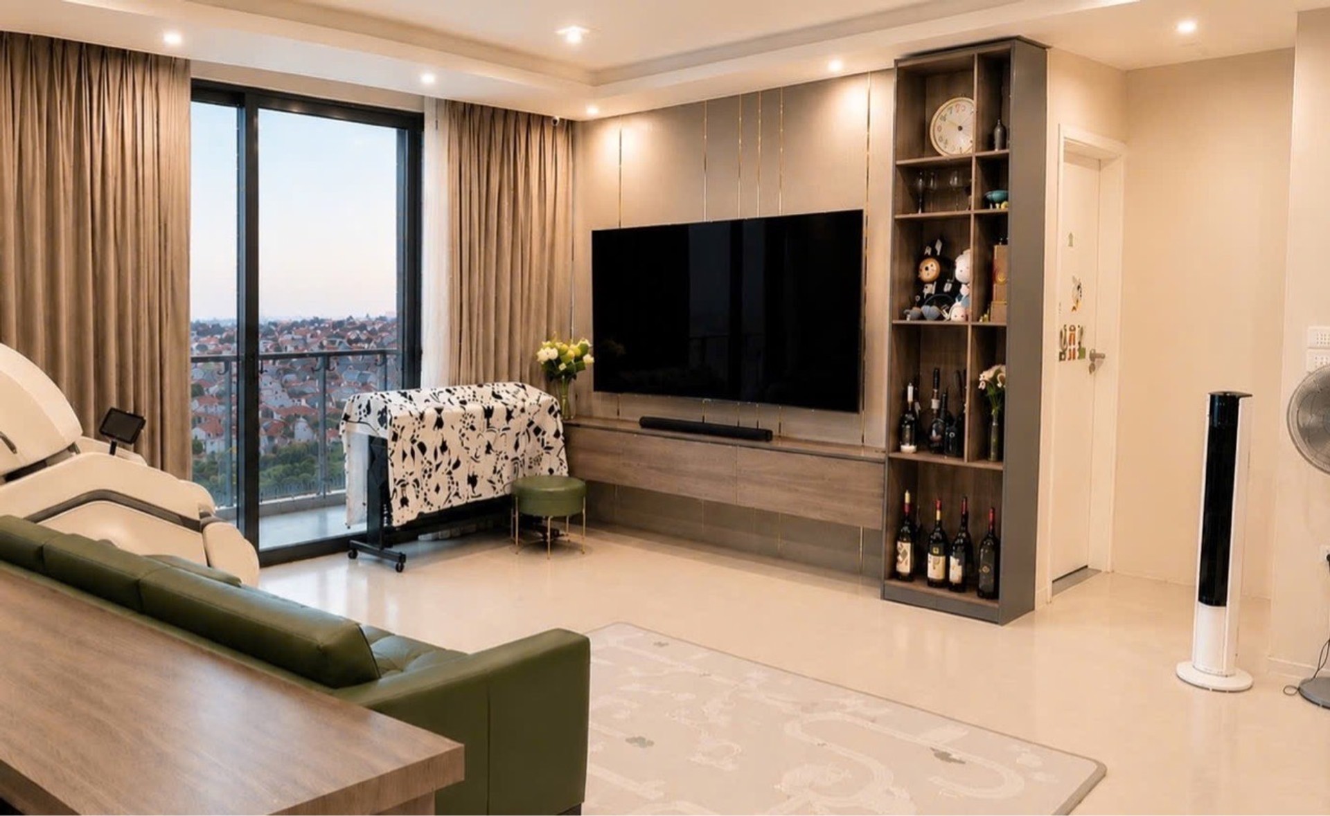 Bán nhà Nguyễn Trãi - diện tích 135m2 23 tầng - Lô góc - giá 13,6 tỷ