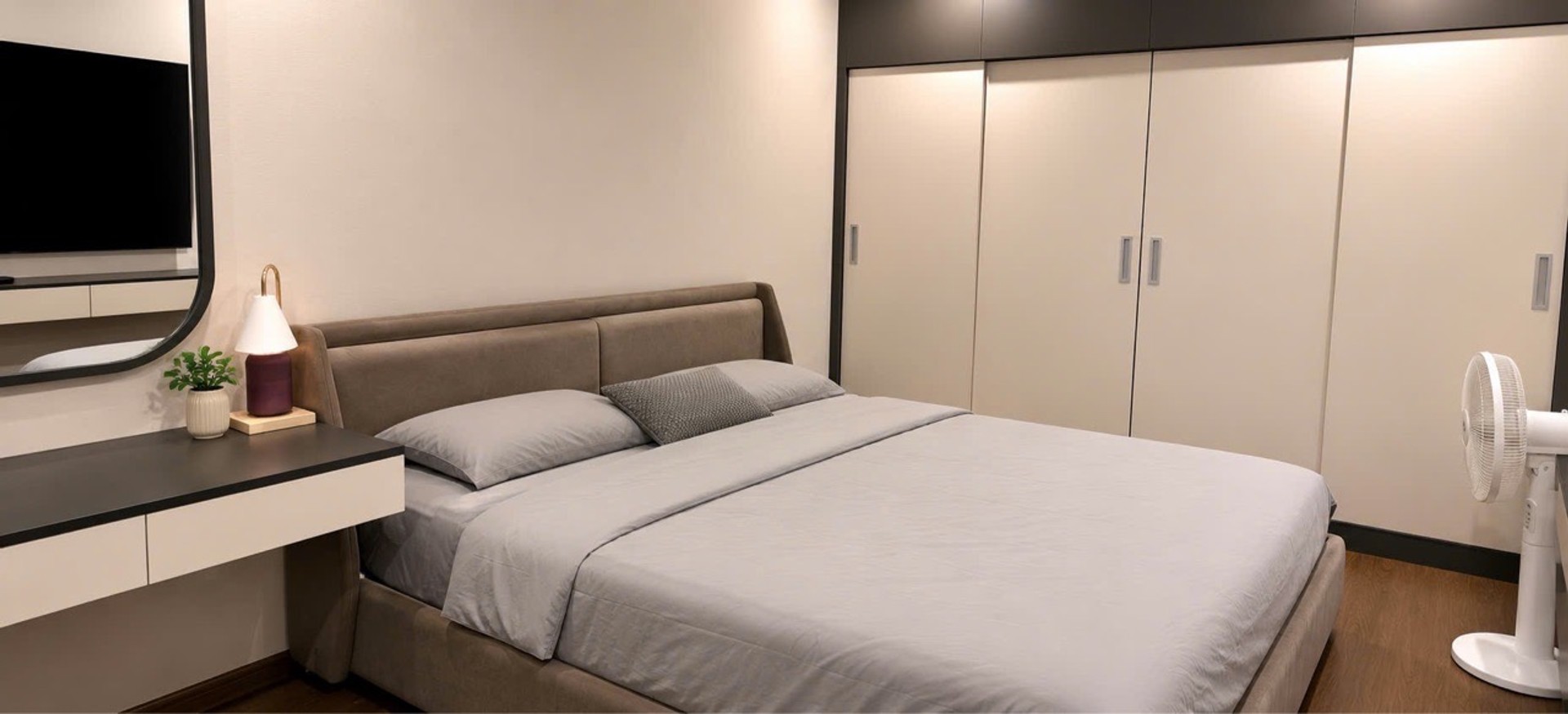 Bán nhà Nguyễn Trãi - diện tích 135m2 23 tầng - Lô góc - giá 13,6 tỷ