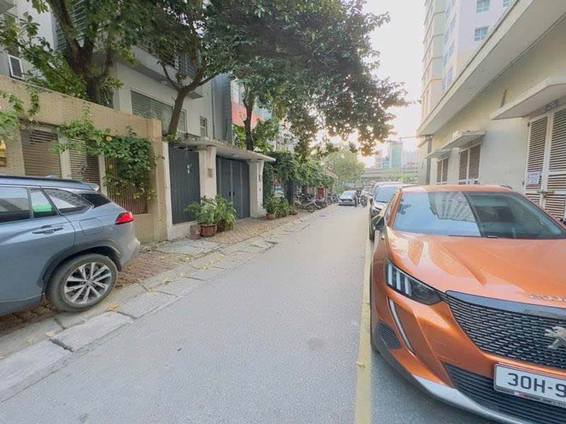 Bán nhà LICOGI 13 - diện tích 147m2 5 tầng - Ô TÔ TRÁNH ĐỖ NGÀY ĐÊM - giá 54,5 tỷ