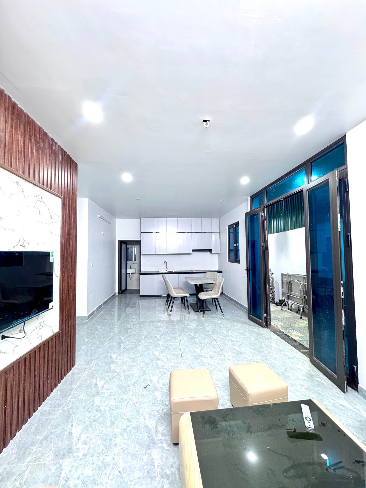 Bán nhà Định Công Thượng - diện tích 37m2 2 tầng - gần ô tô - giá 2,2 tỷ