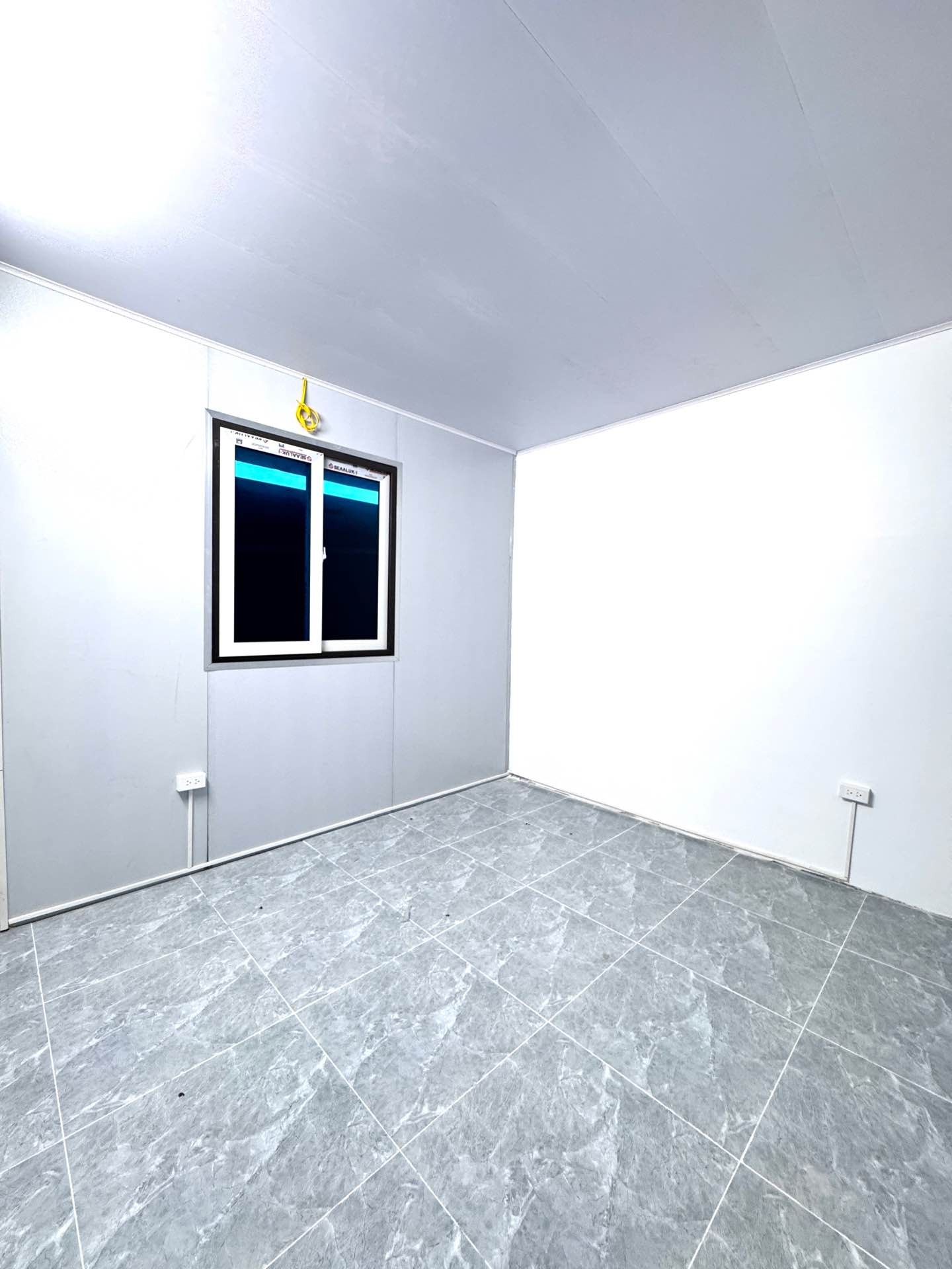 Bán nhà Định Công Thượng - diện tích 37m2 2 tầng - gần ô tô - giá 2,2 tỷ